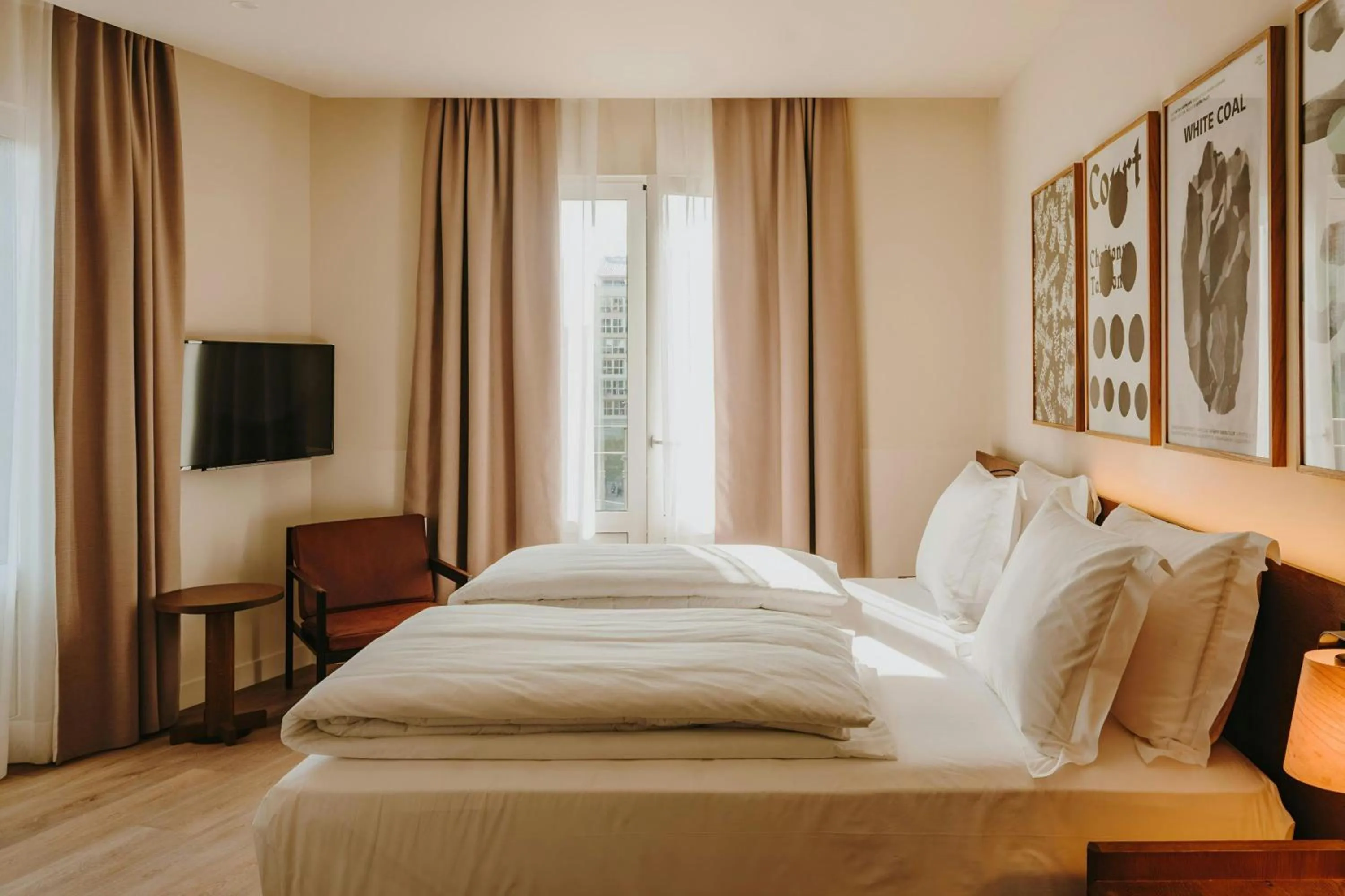 Bedroom, Bed in Casa Luz Hotel Plaça Universitat, Sonder by Marriott Bonvoy