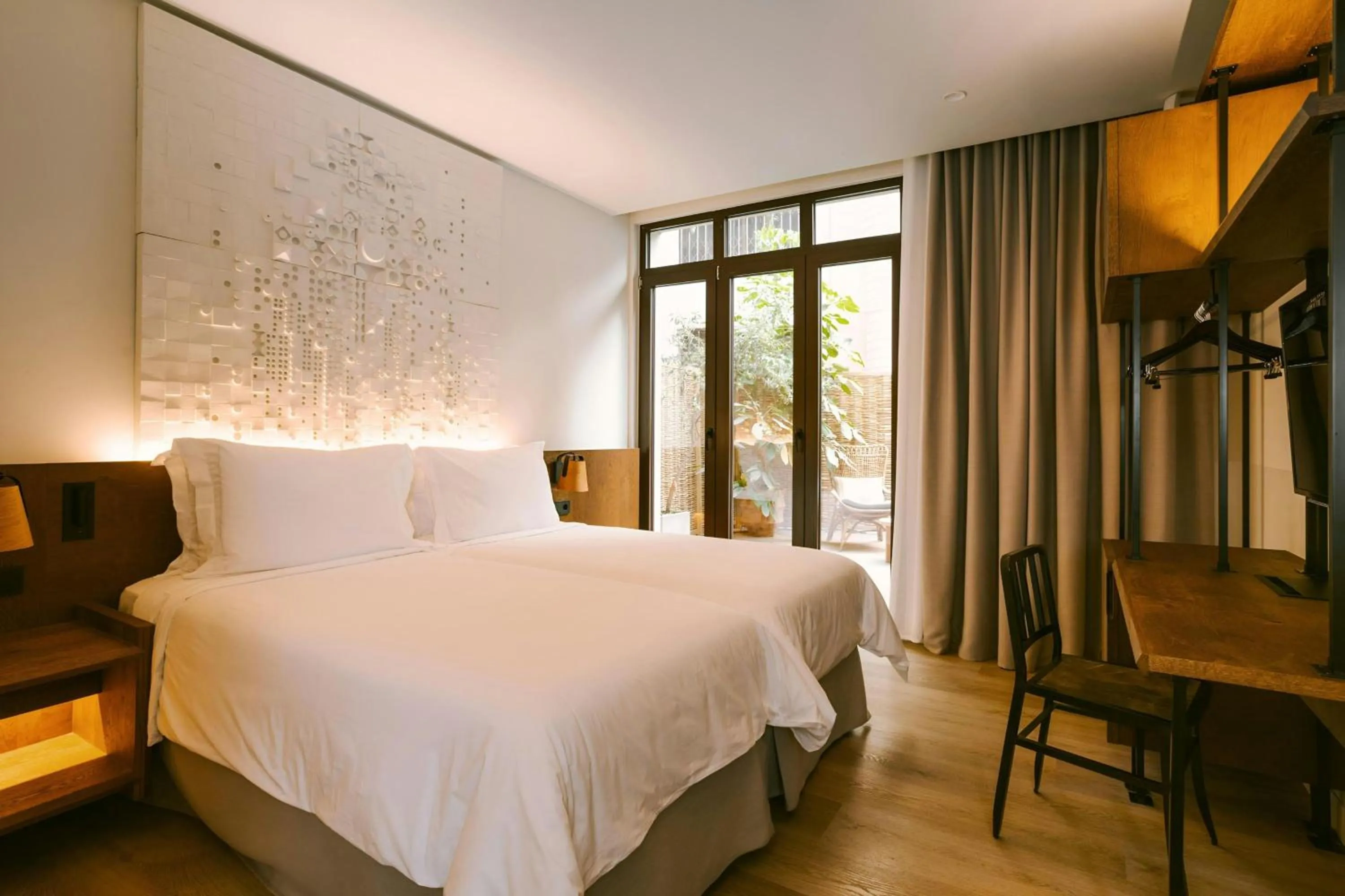 Bedroom, Bed in Casa Luz Hotel Plaça Universitat, Sonder by Marriott Bonvoy