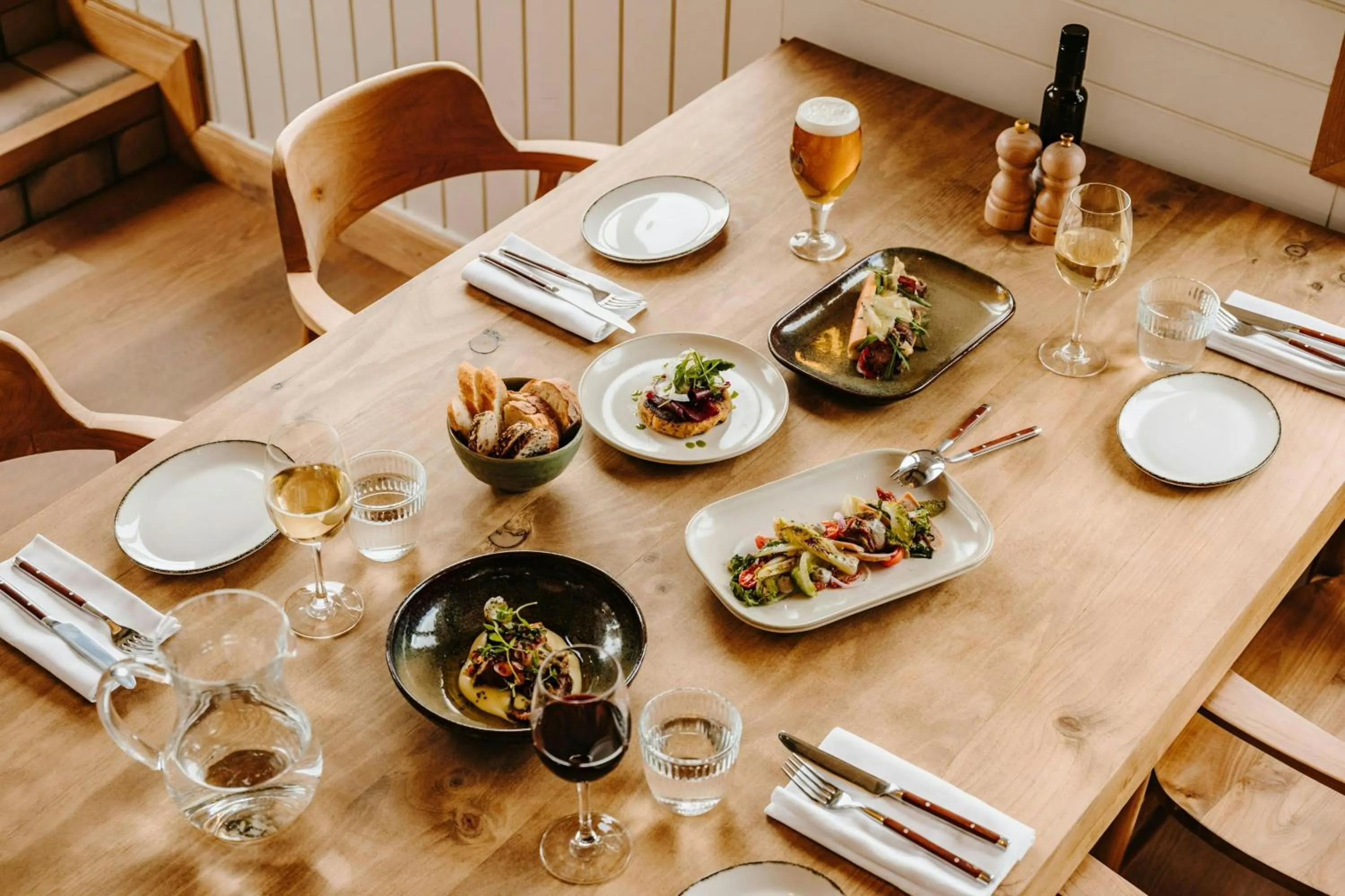 Restaurant/places to eat in Casa Luz Hotel Plaça Universitat, Sonder by Marriott Bonvoy