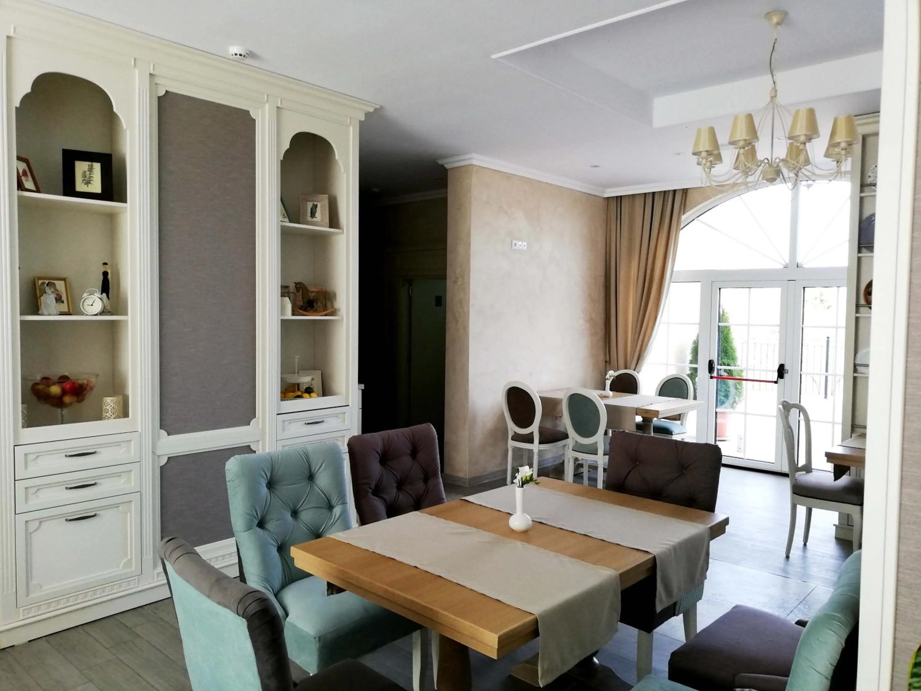 Restaurant/places to eat in Villa Della Rosa