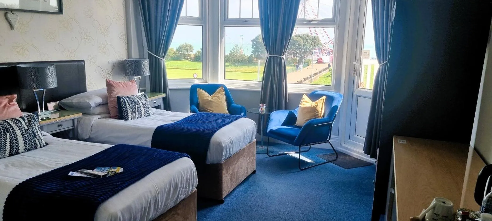 Balcony/Terrace, Bed in Ebor Lodge