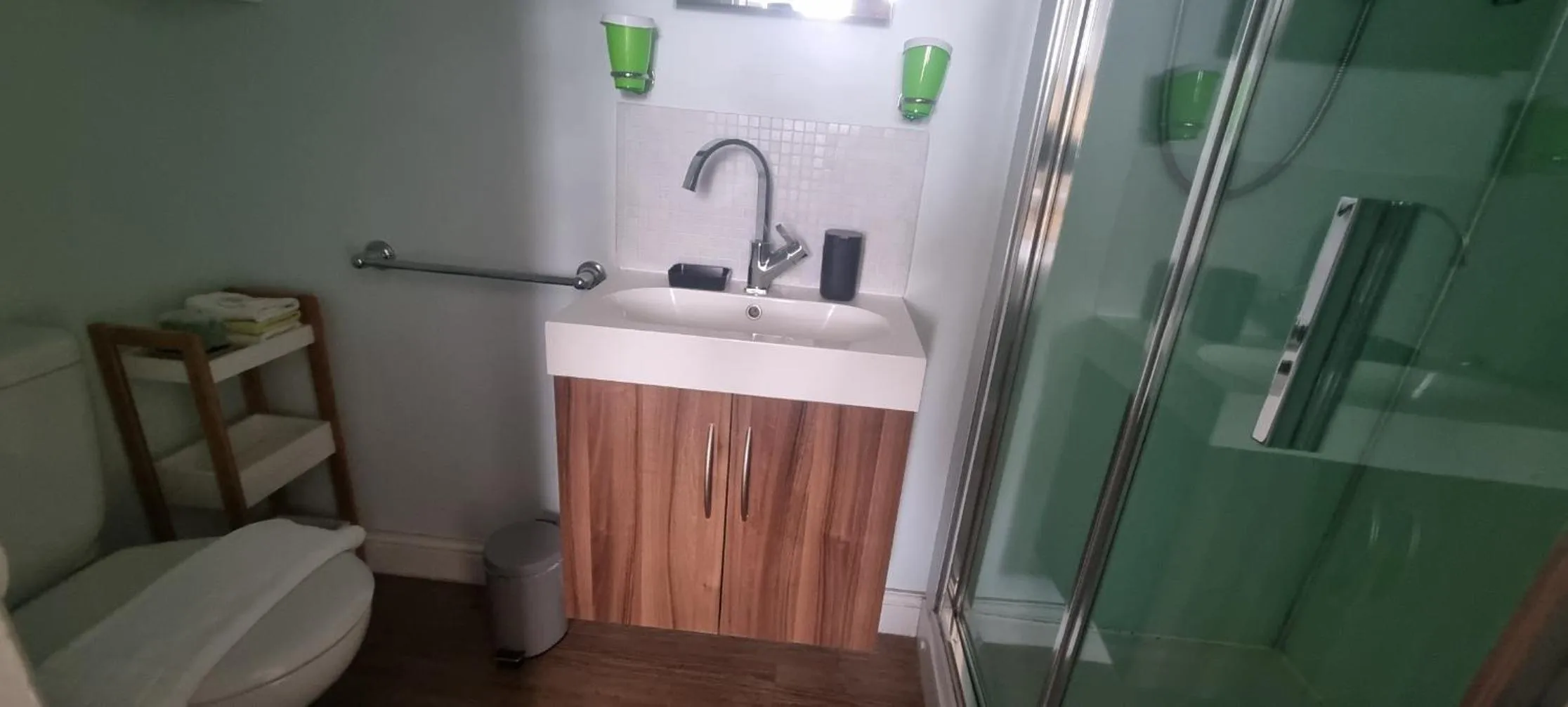 Shower in Ebor Lodge