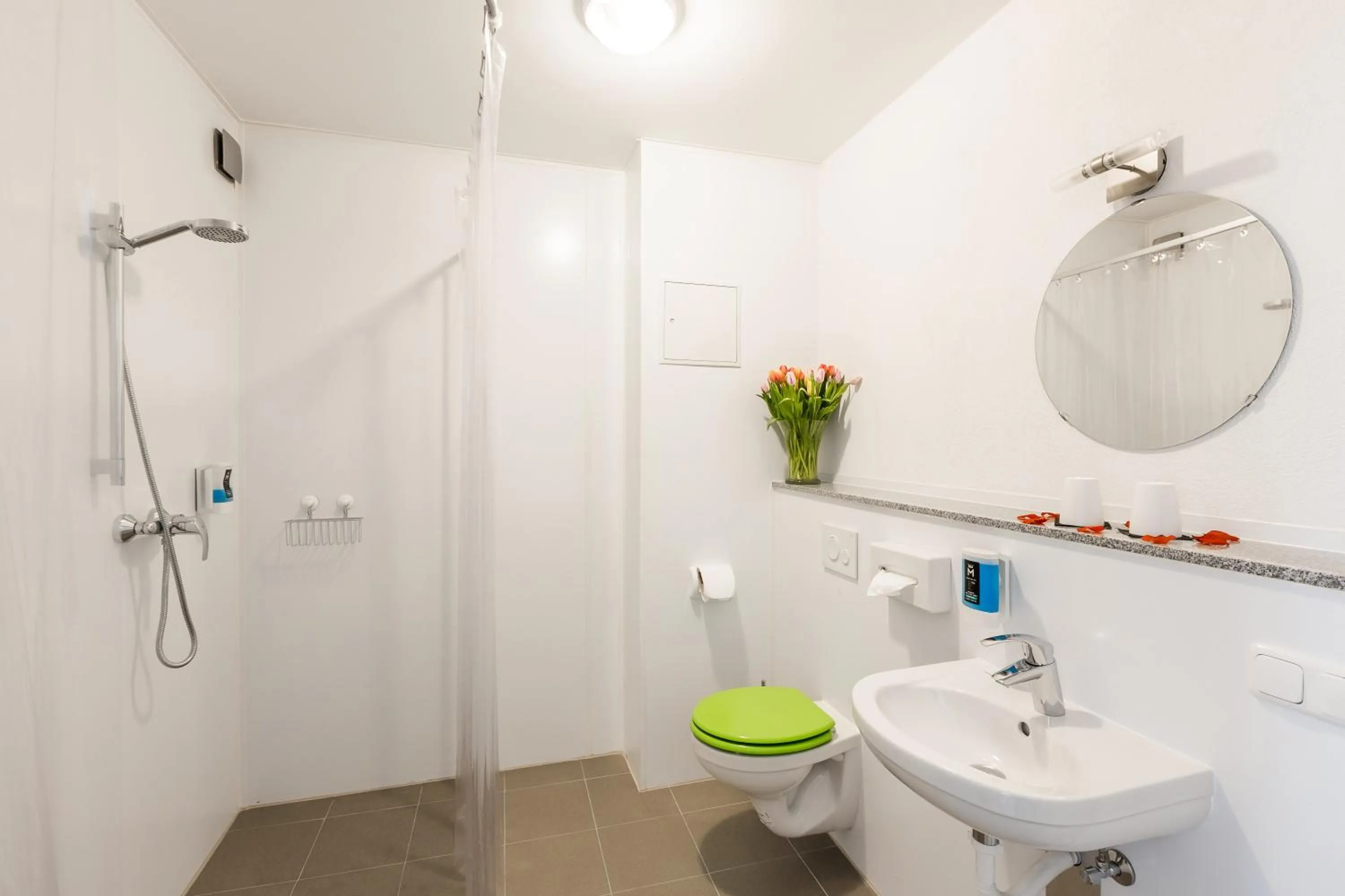 Shower in Hotel Ludwig