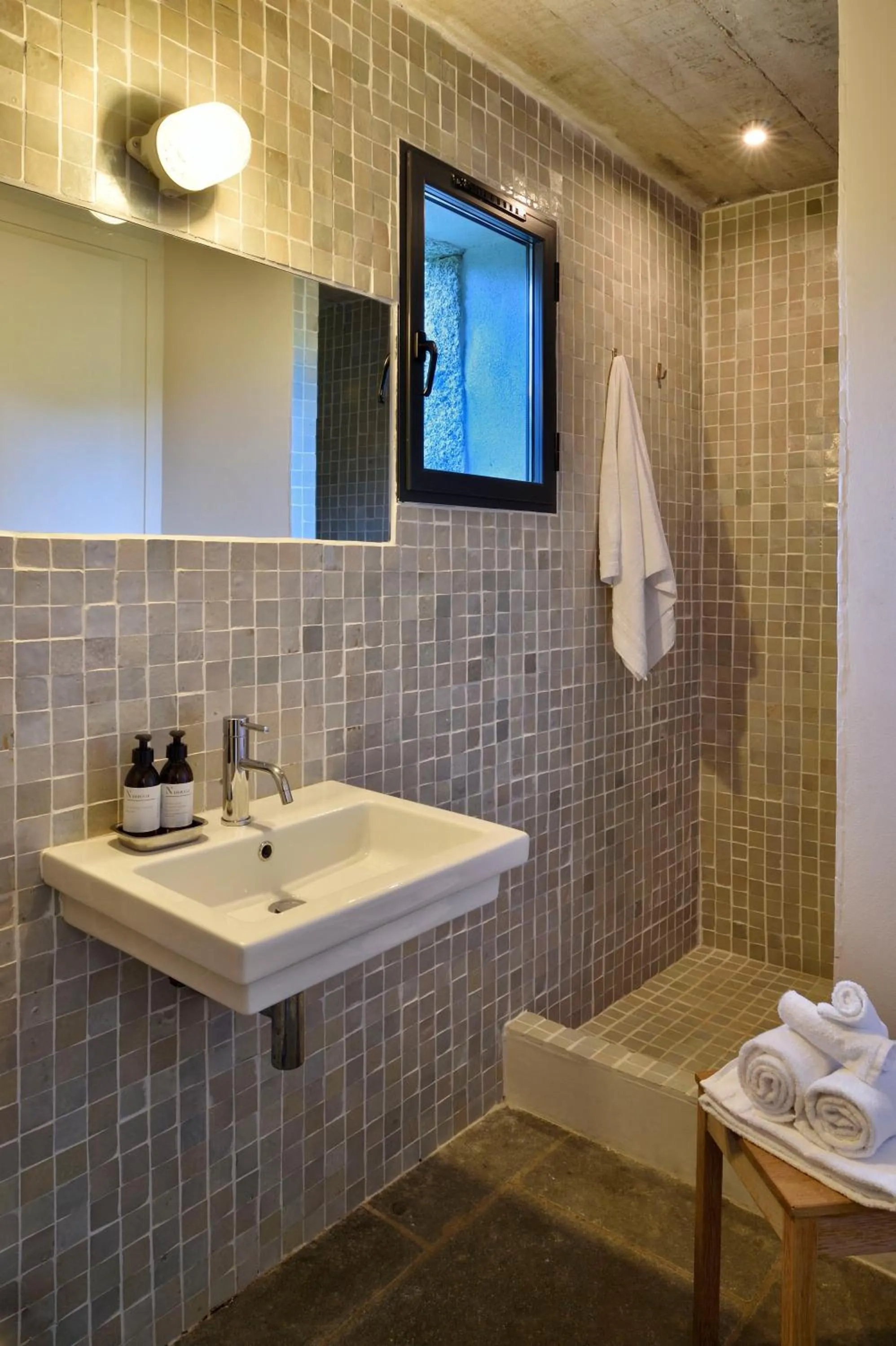 Shower in Domaine de Peretti della Rocca