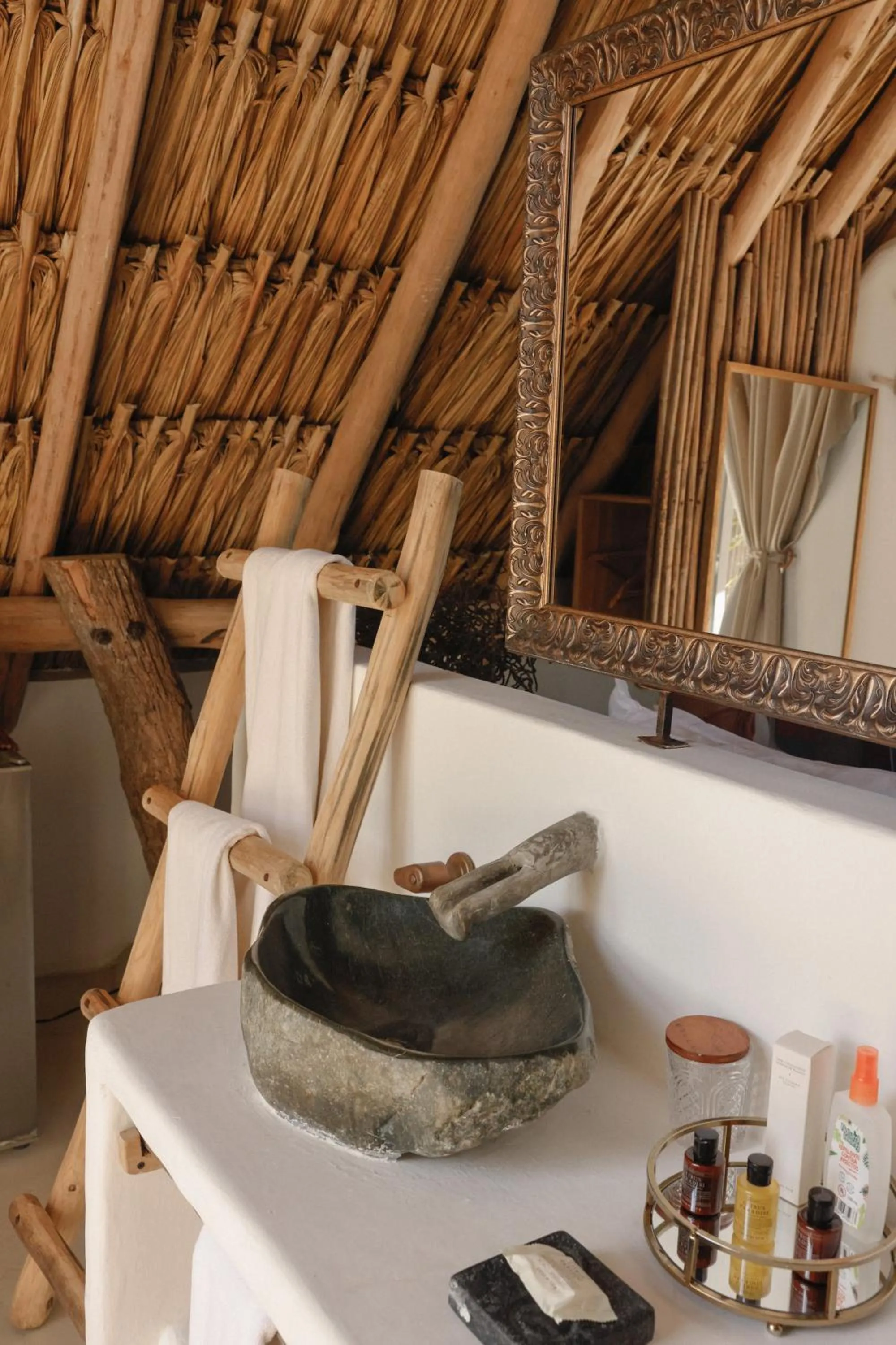 Bathroom in Éteka Slow Beach Hotel Adults Only