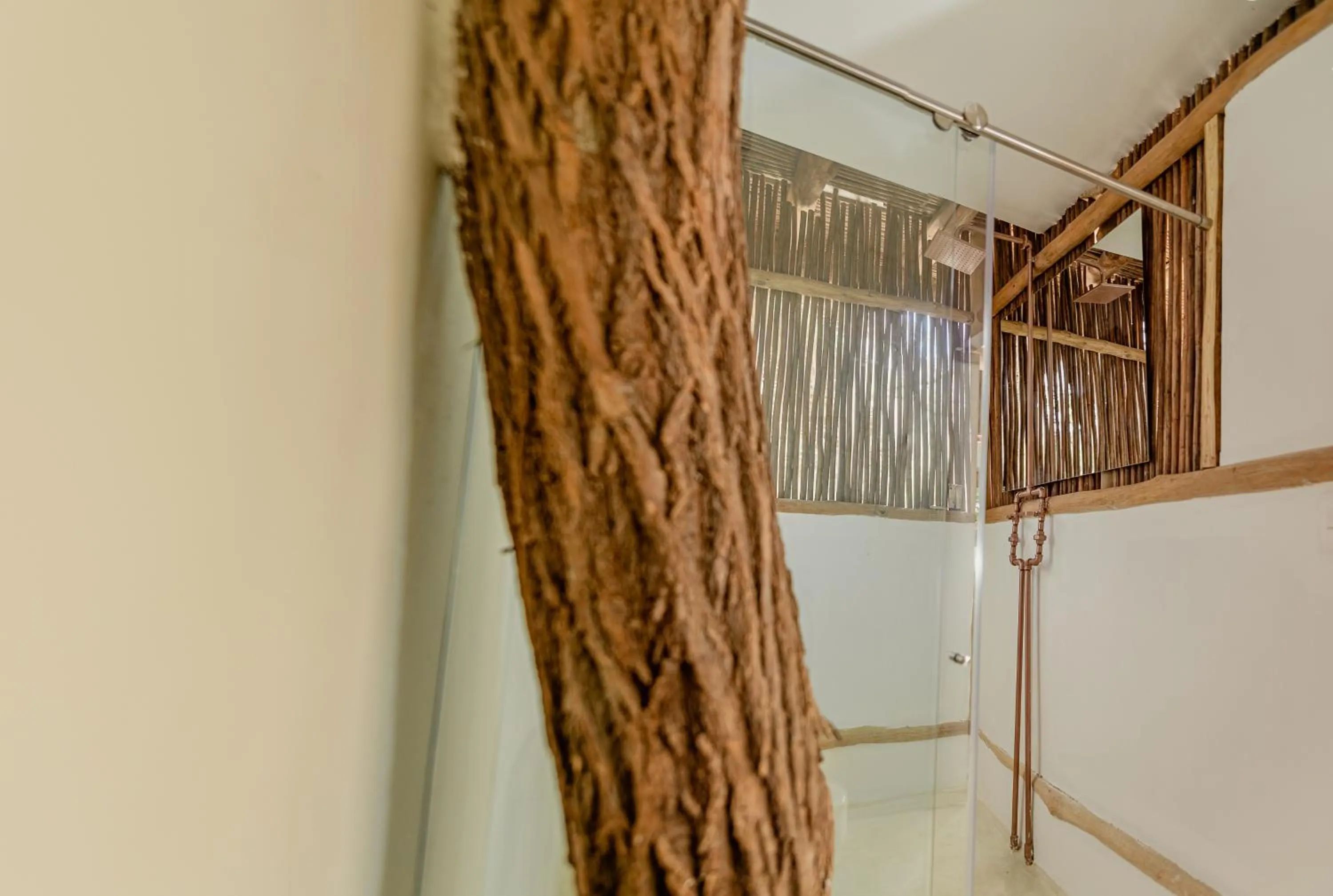 Shower in Éteka Slow Beach Hotel Adults Only