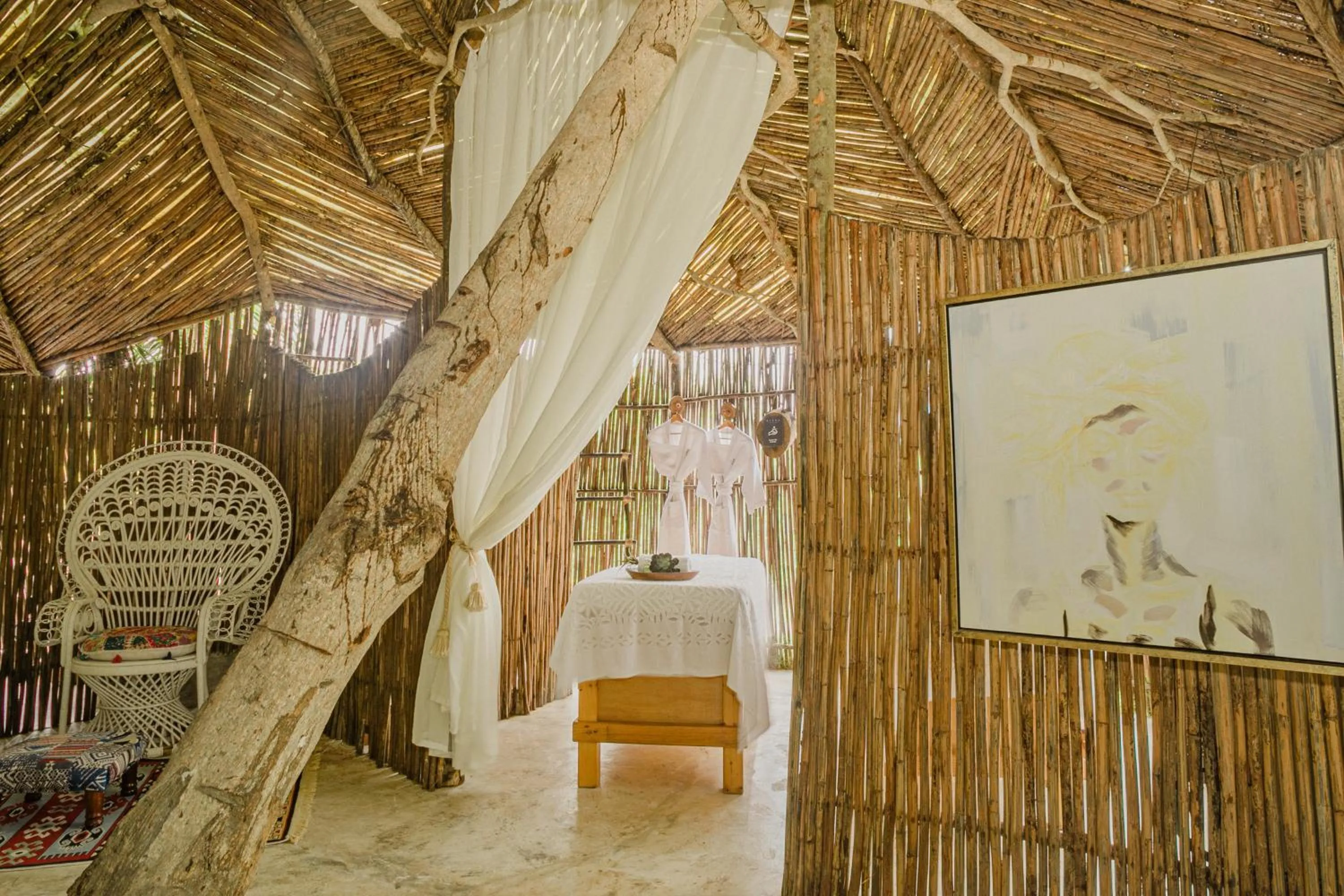 Massage in Éteka Slow Beach Hotel Adults Only