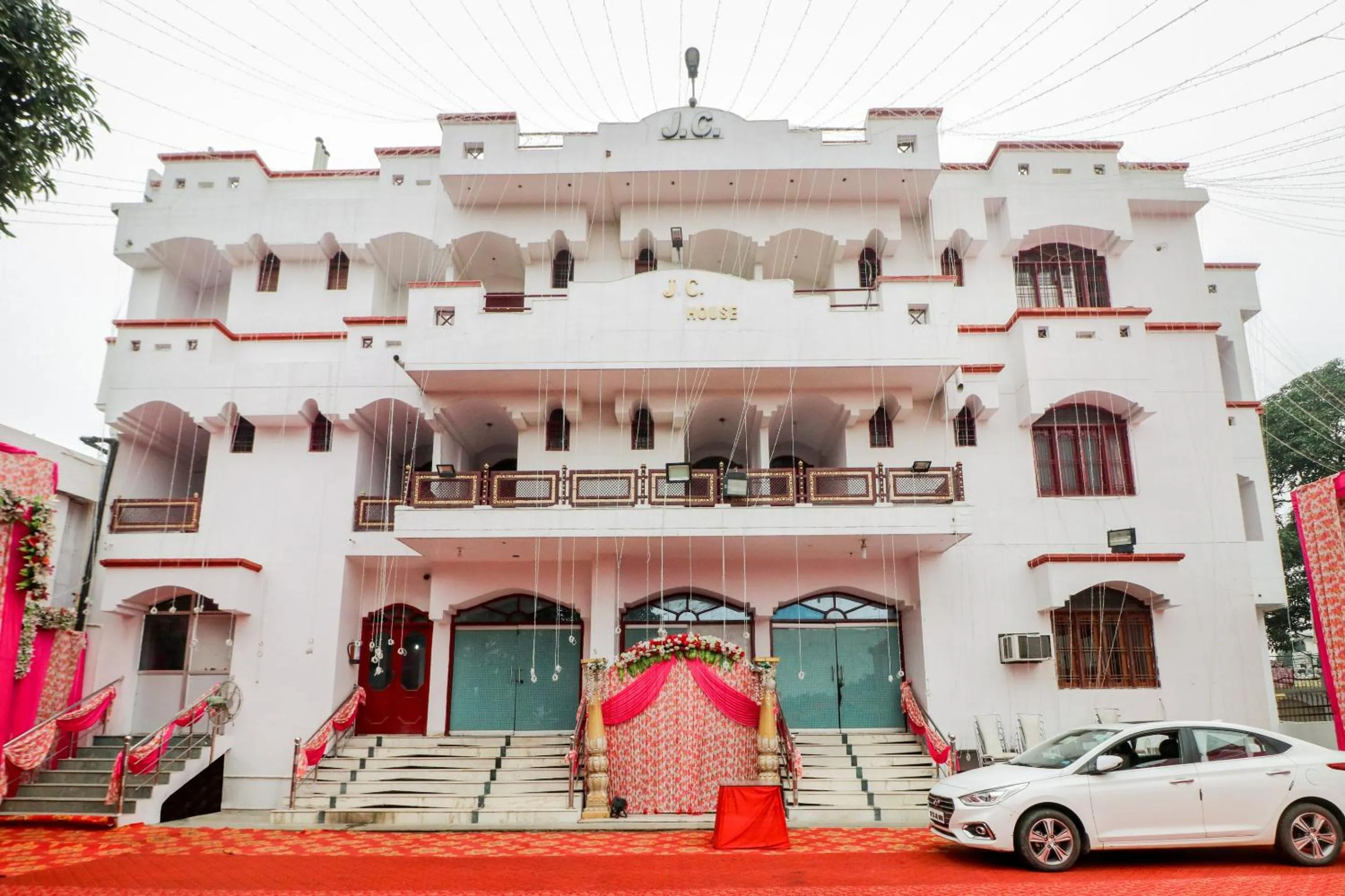 Facade/entrance in J C Guest House