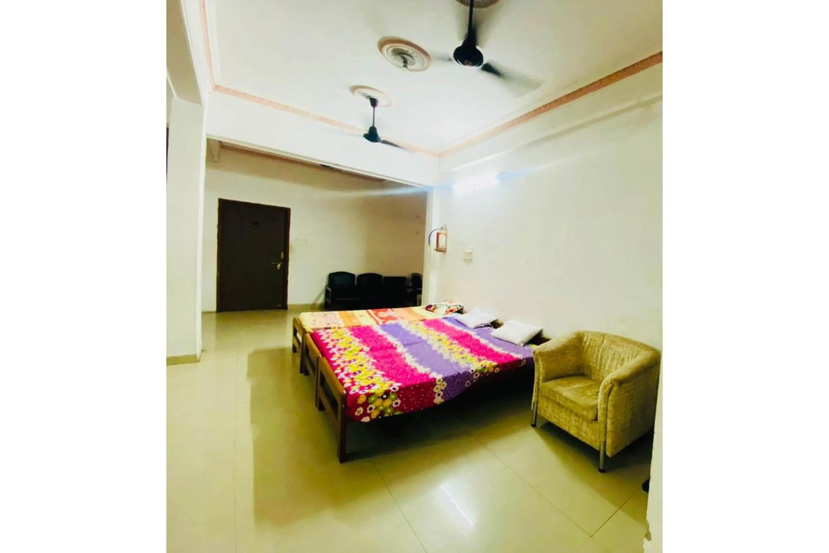 Bedroom, Bed in J C Guest House