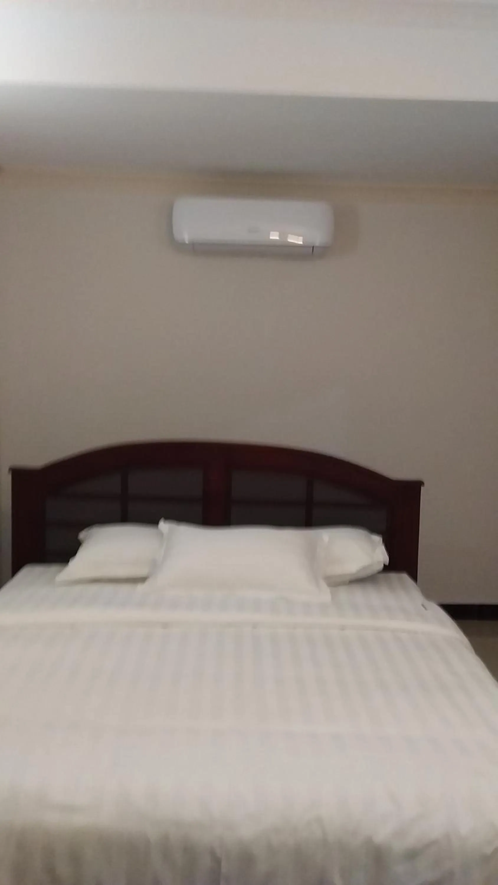 Bed in Kenlon Hotel Kampala