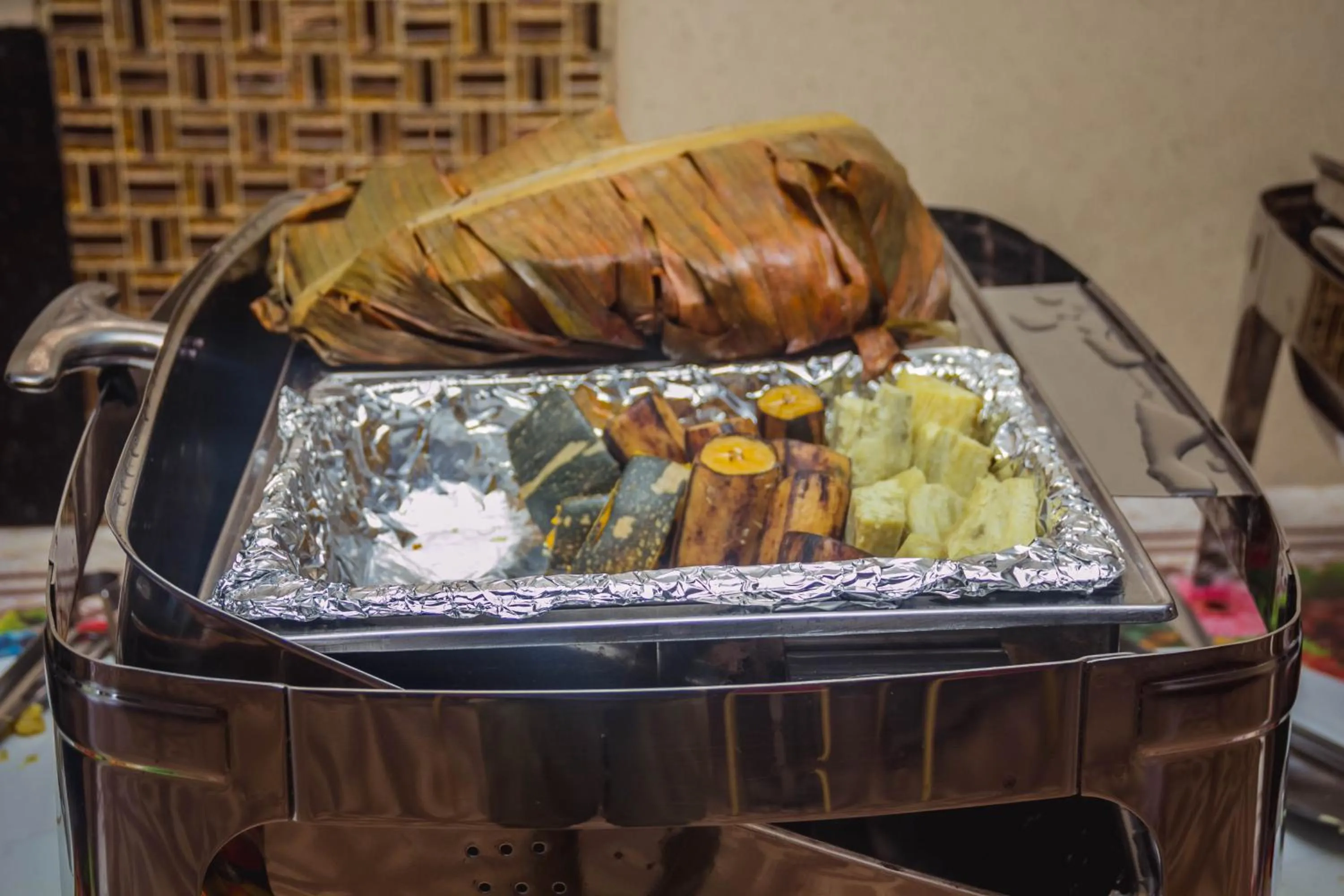 Food and drinks in Kenlon Hotel Kampala