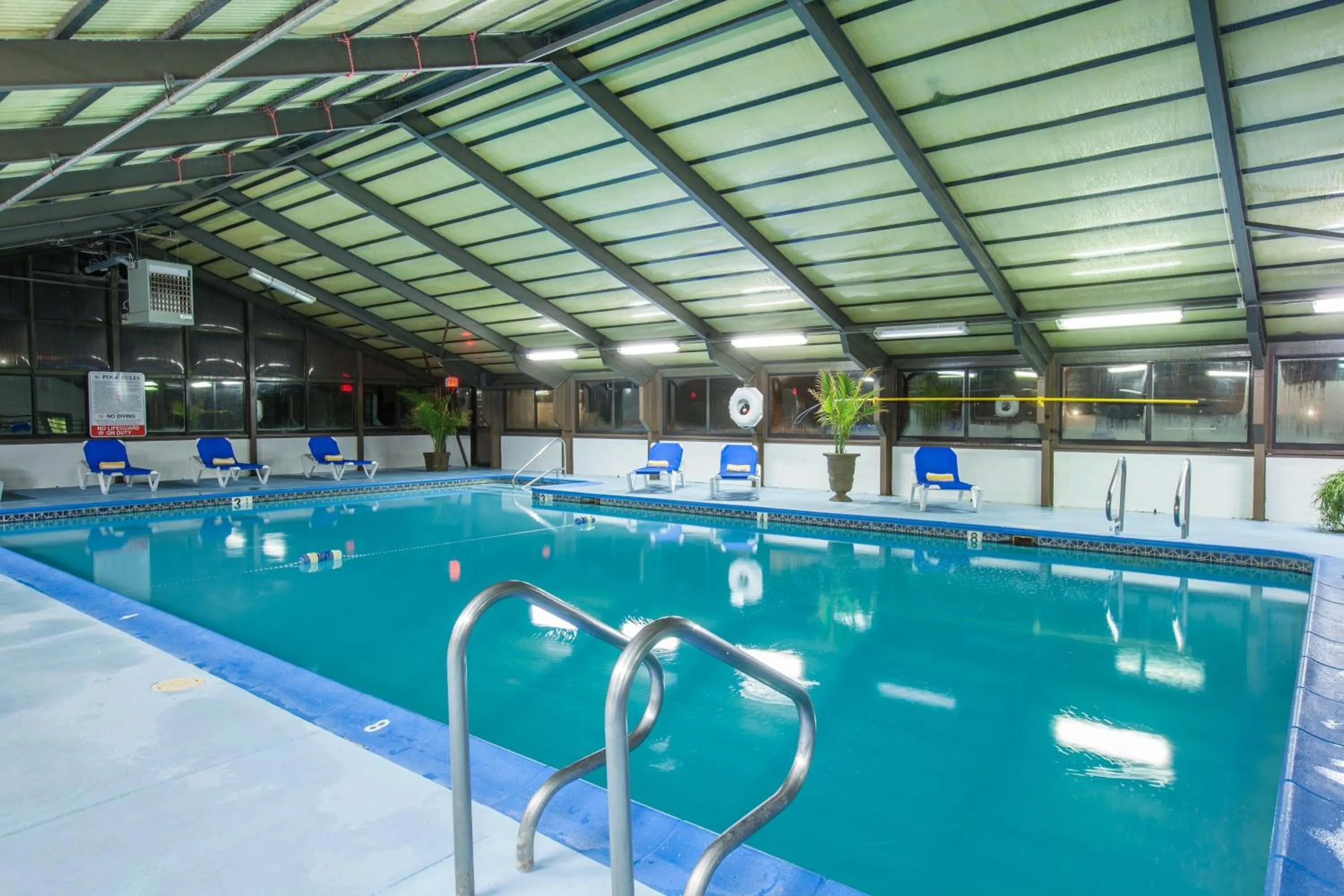 Swimming pool in Legacy Vacation Resorts - Brigantine Beach