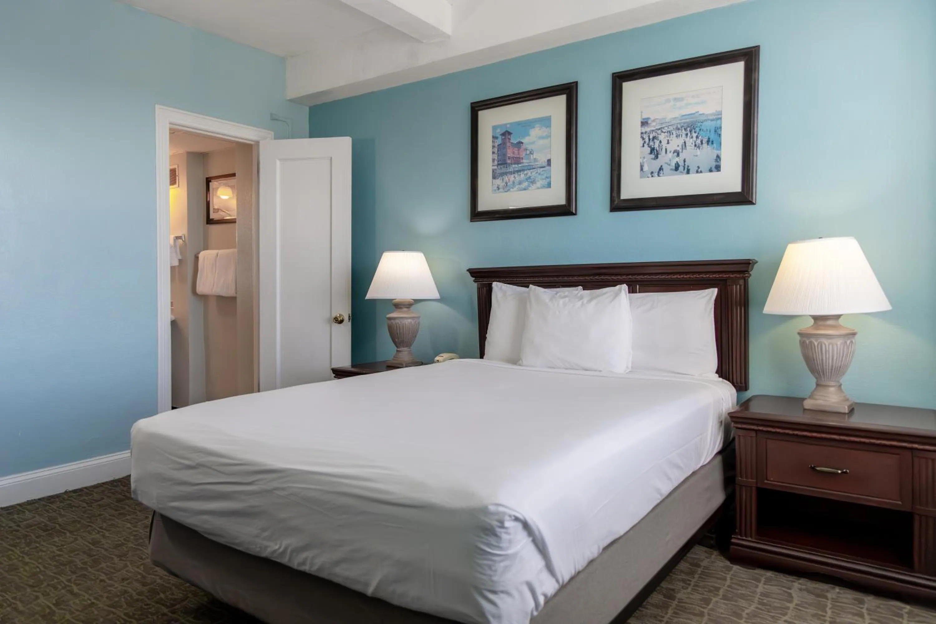 Bed in Legacy Vacation Resorts - Brigantine Beach