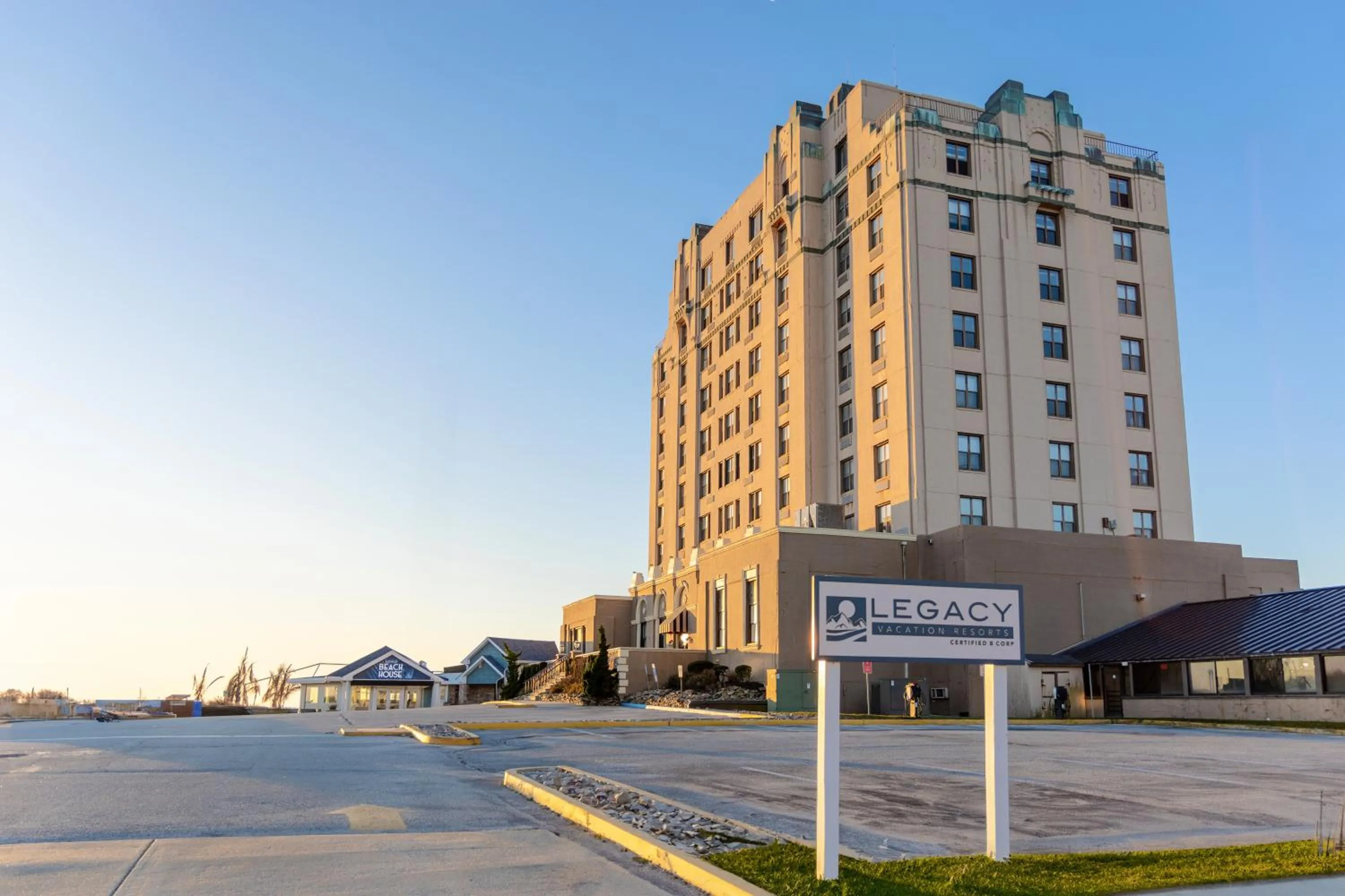 Property building in Legacy Vacation Resorts - Brigantine Beach