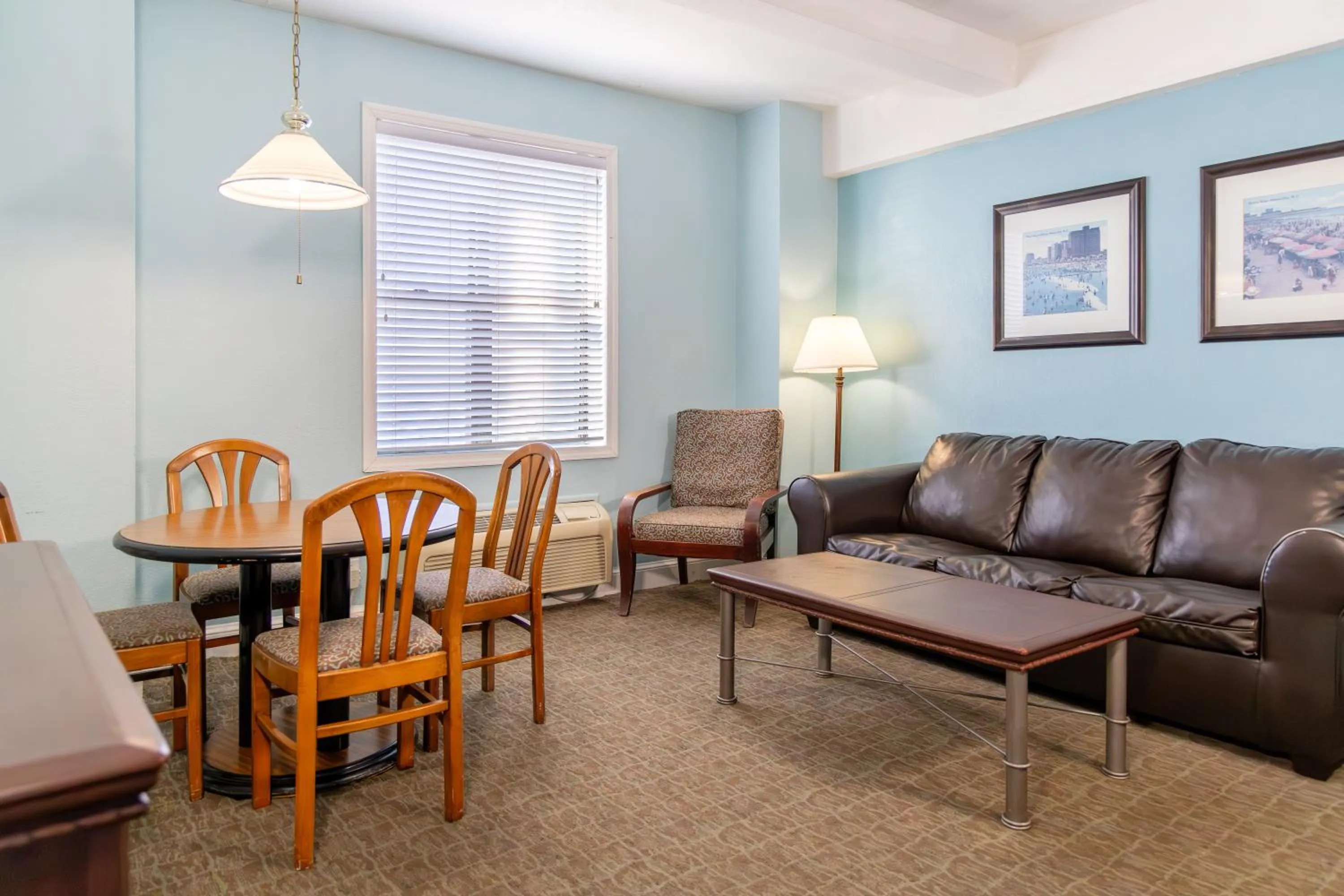Living room in Legacy Vacation Resorts - Brigantine Beach