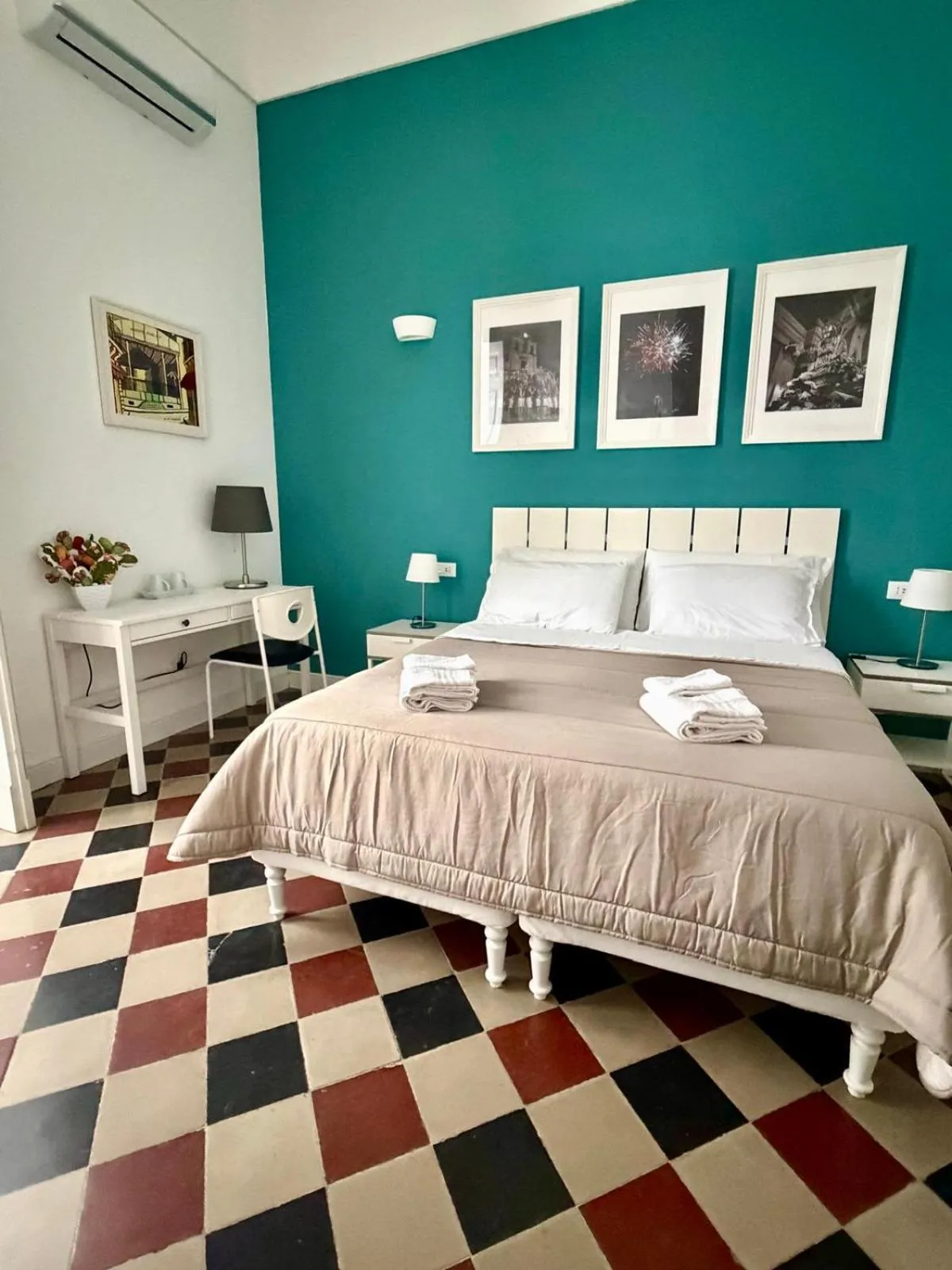 Bed in Duomo Rooms b&b