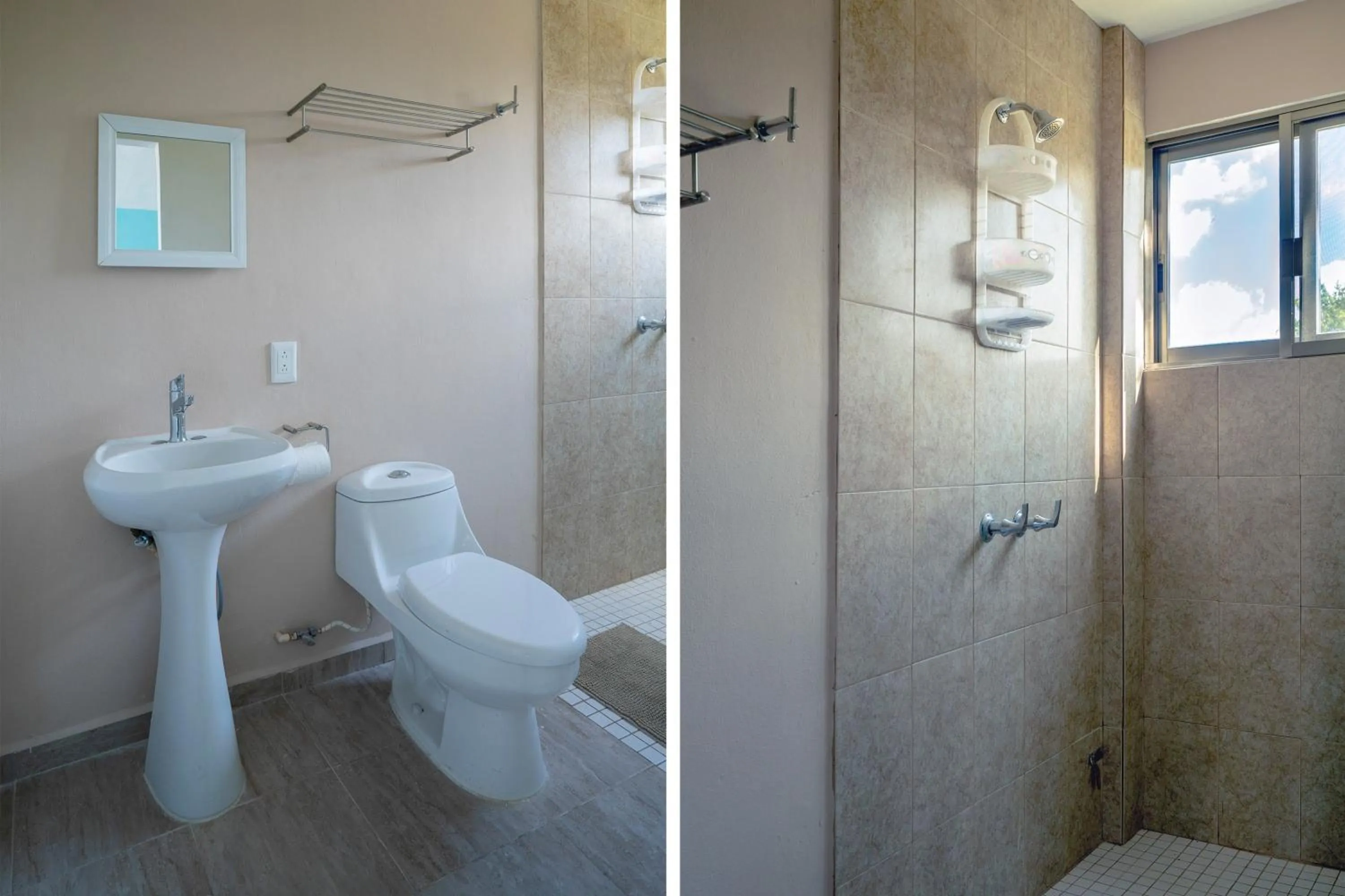 Bathroom in Capital O Cancun International Airport 24 7