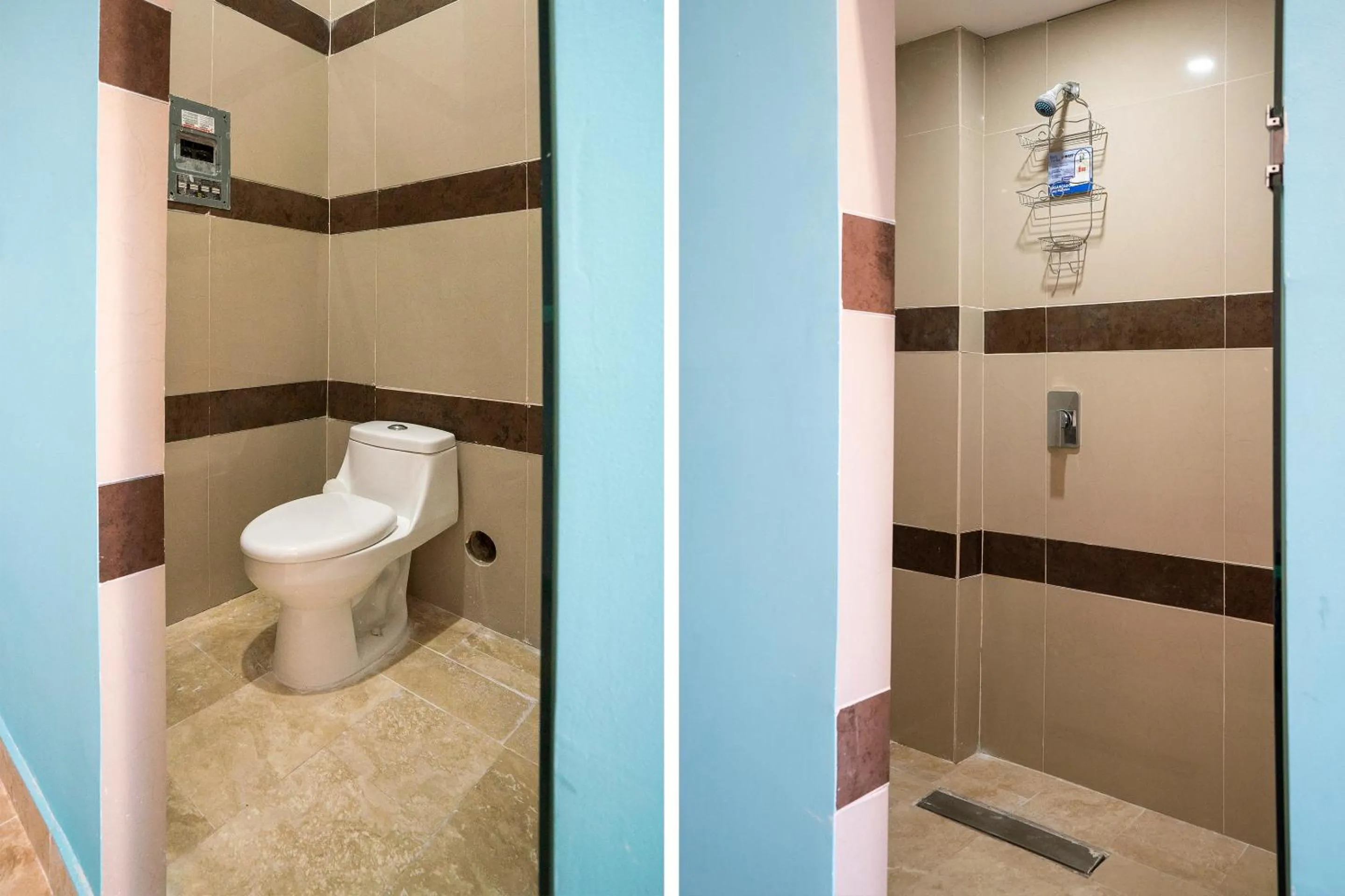 Bathroom in Capital O Cancun International Airport 24 7