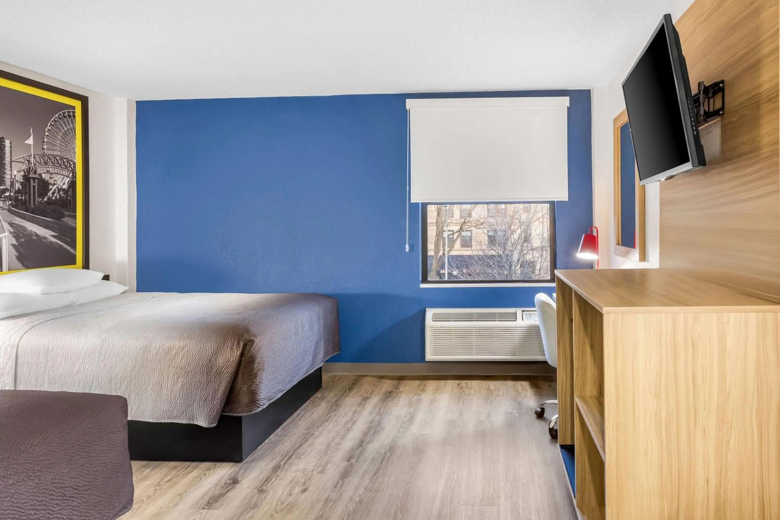 Bed in Super 8 by Wyndham Chicago IL