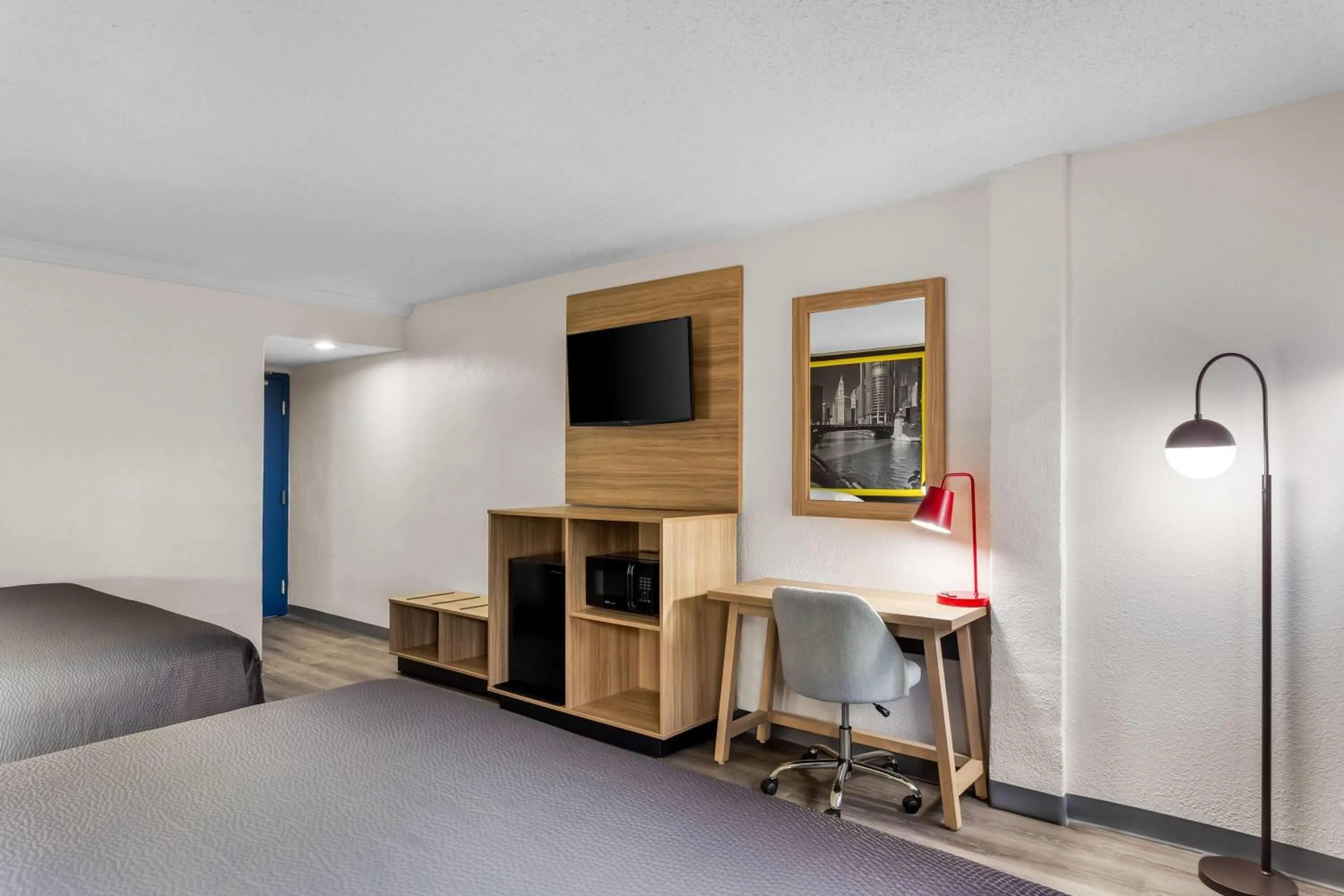 Bed in Super 8 by Wyndham Chicago IL