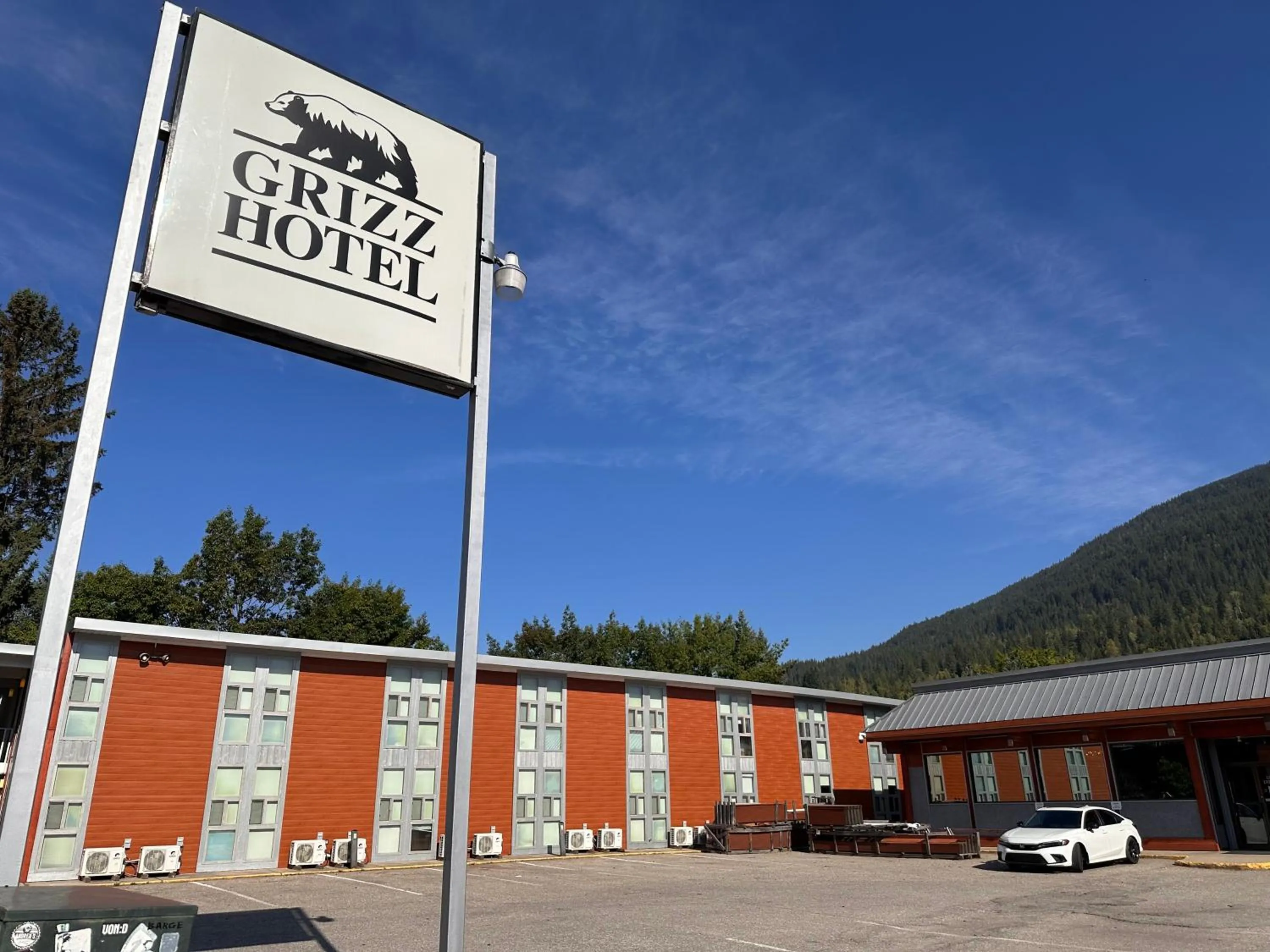 Property building in Grizz Hotel