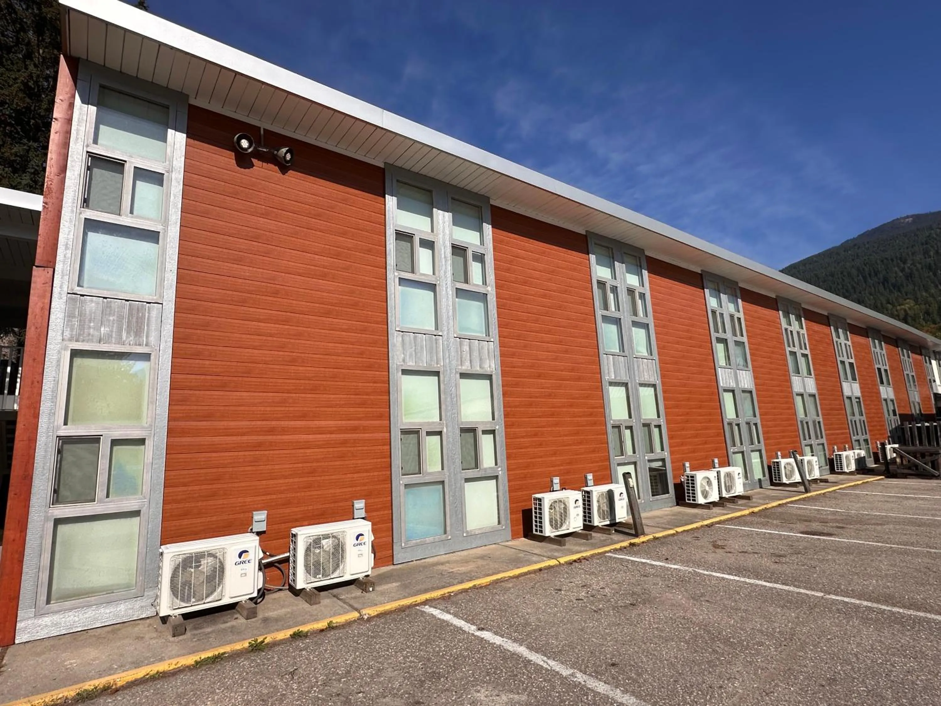 Property building in Grizz Hotel