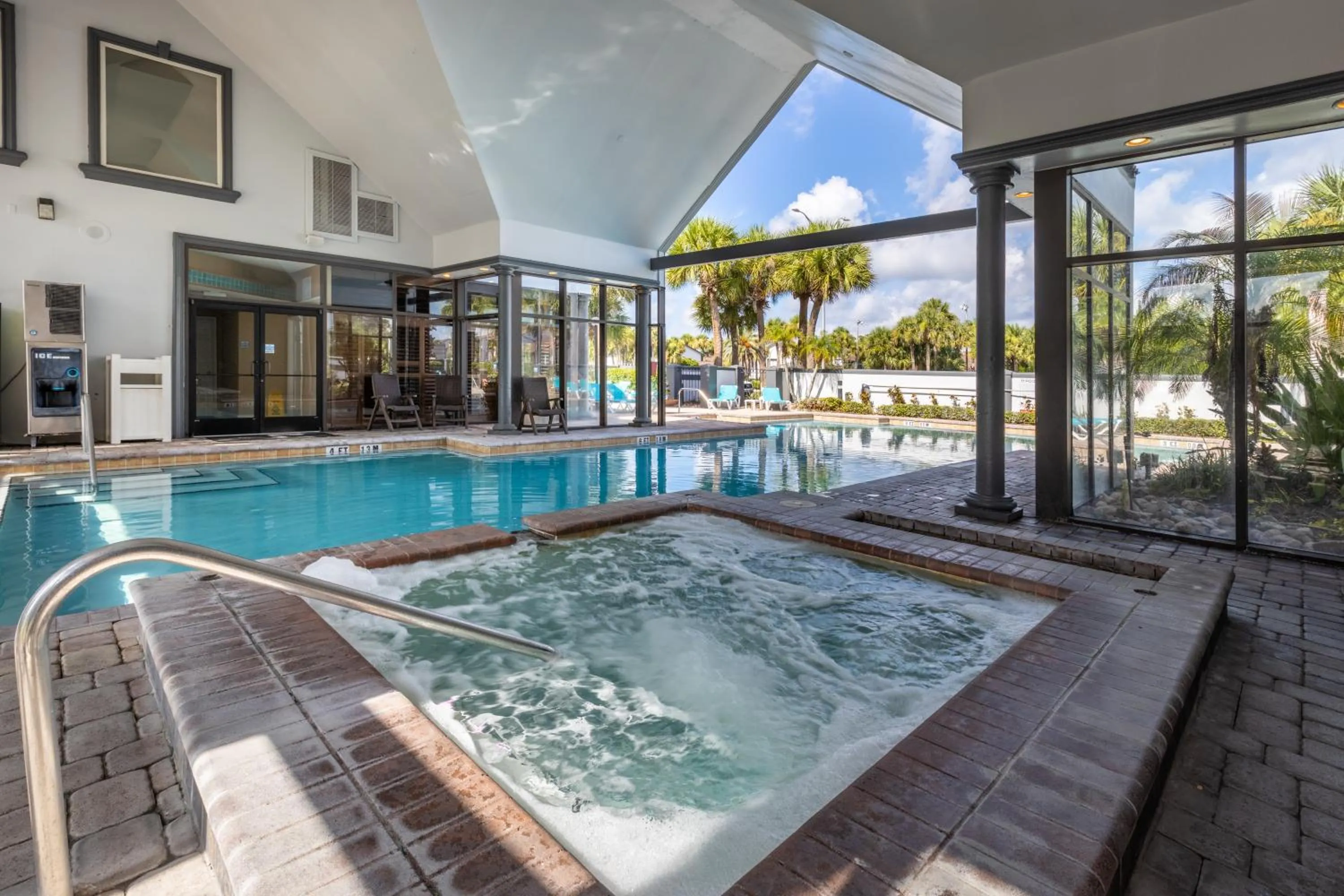 Hot Tub in Legacy Vacation Resorts Kissimmee & Orlando - Near Disney