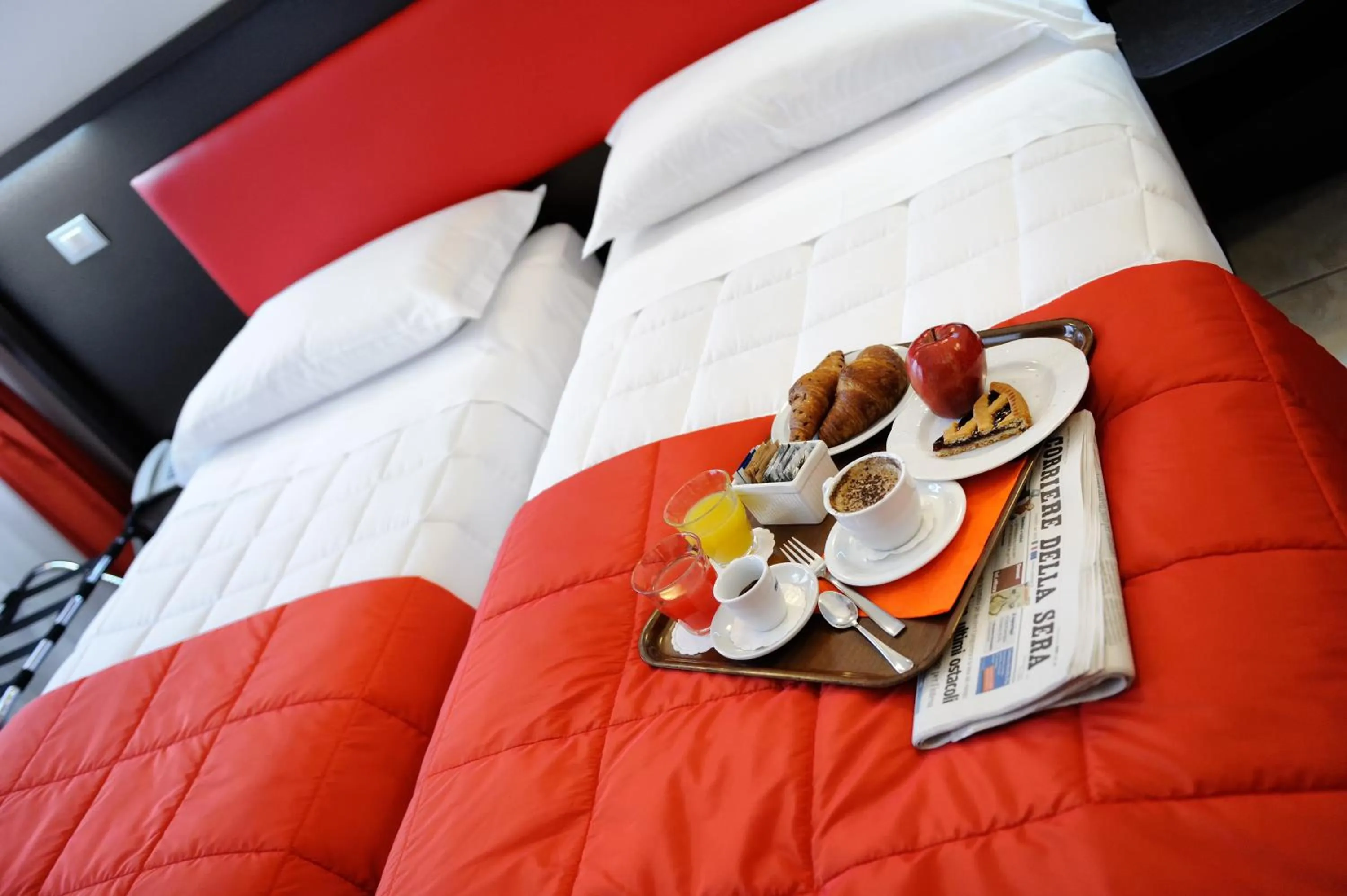 Photo of the whole room in Hotel al Corso