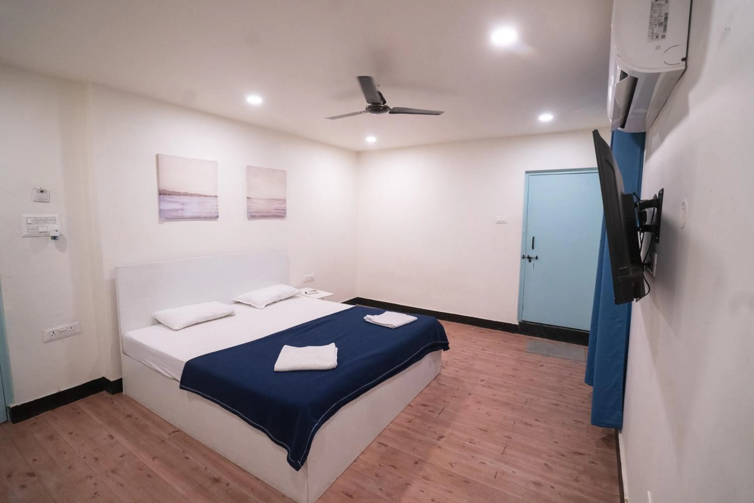 Photo of the whole room, Bed in Slackpackr Hyderabad