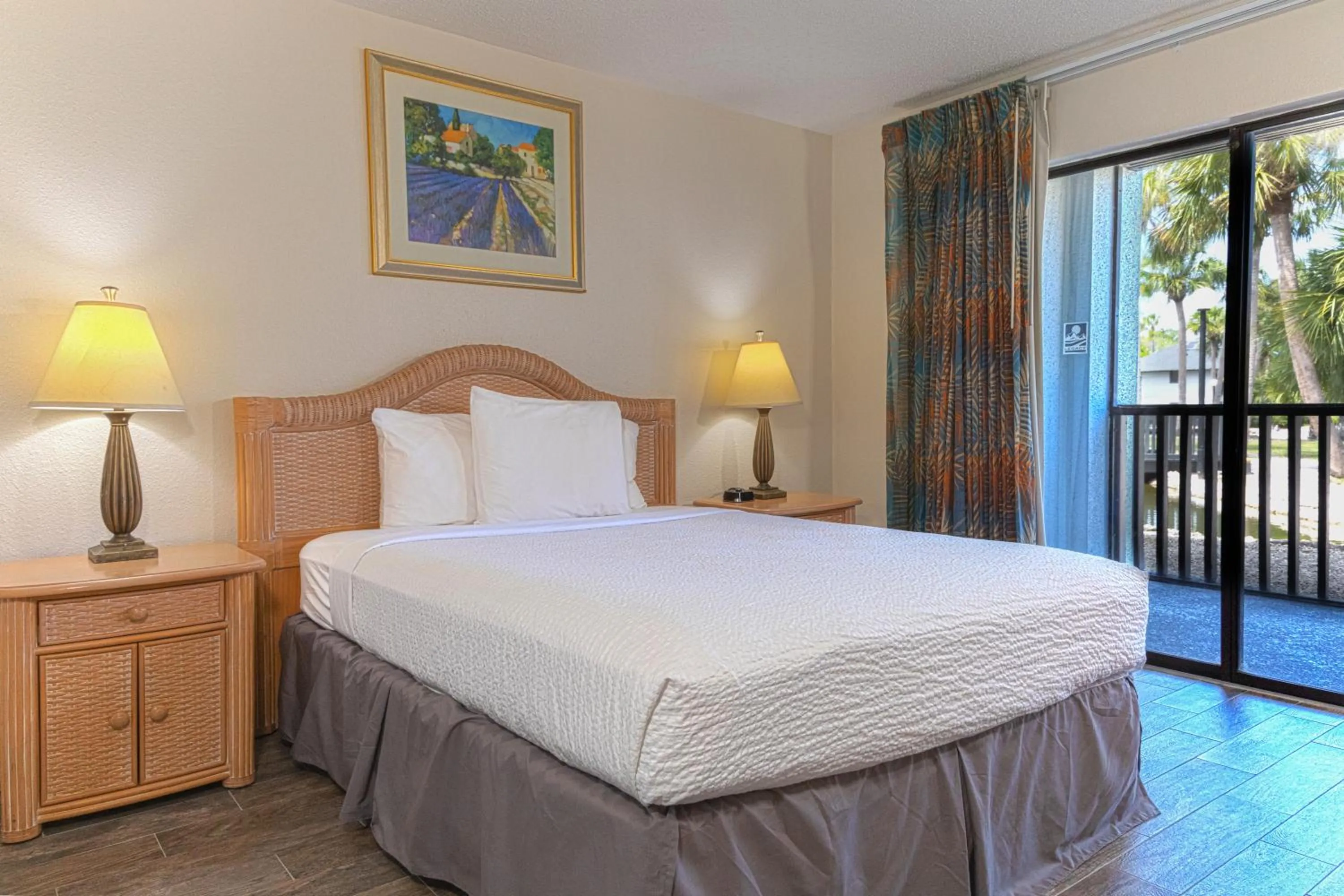 Bed in Legacy Vacation Resorts - Palm Coast