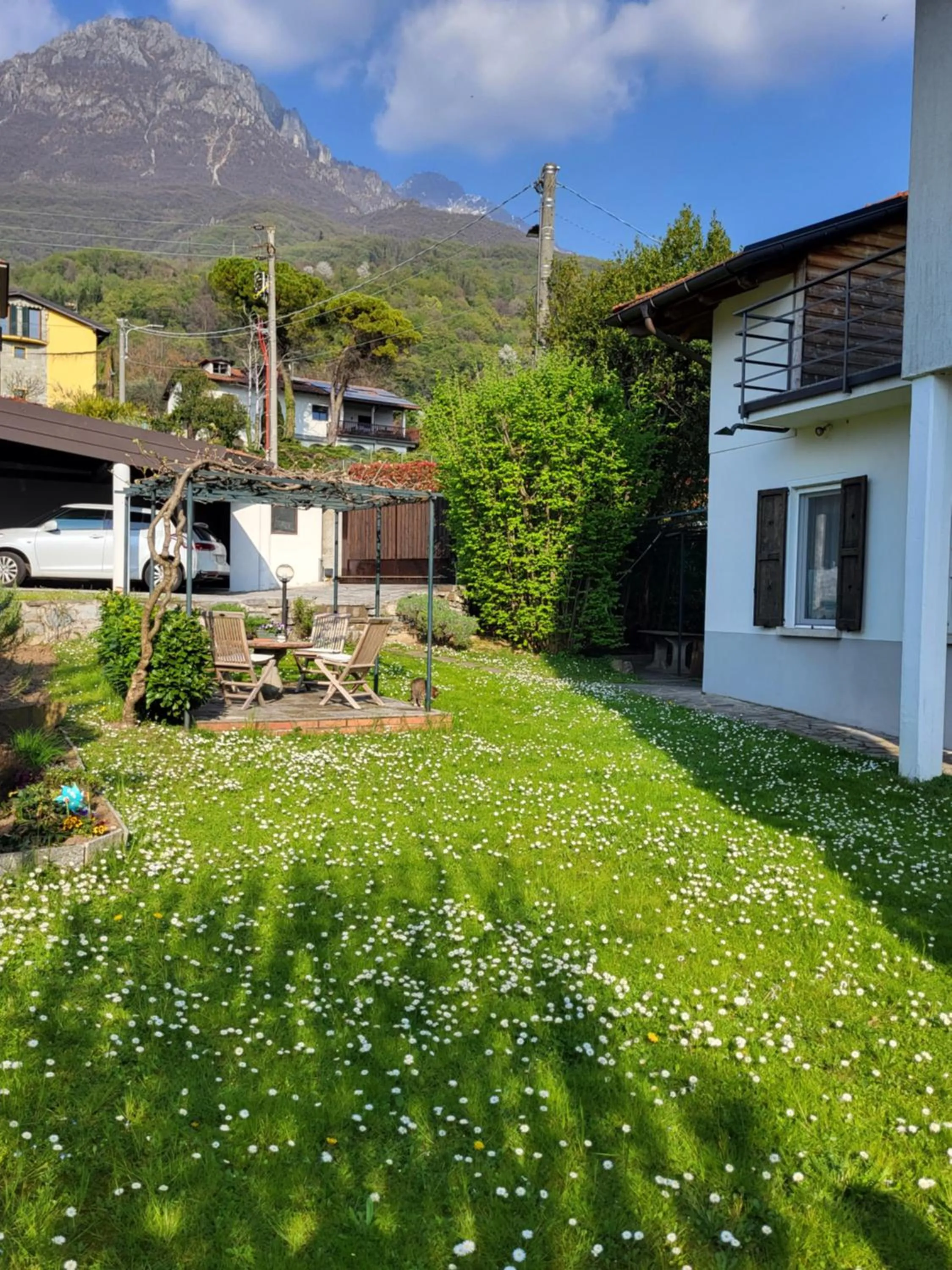 Garden view in B&B Le Colombine