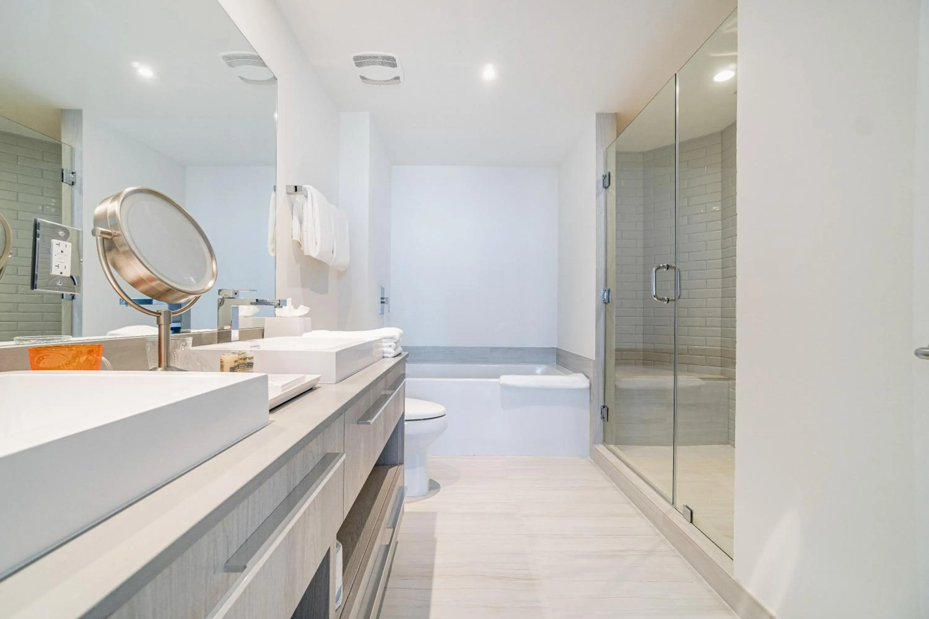 Bathroom in Hyde Beach House Hollywood Private Suites