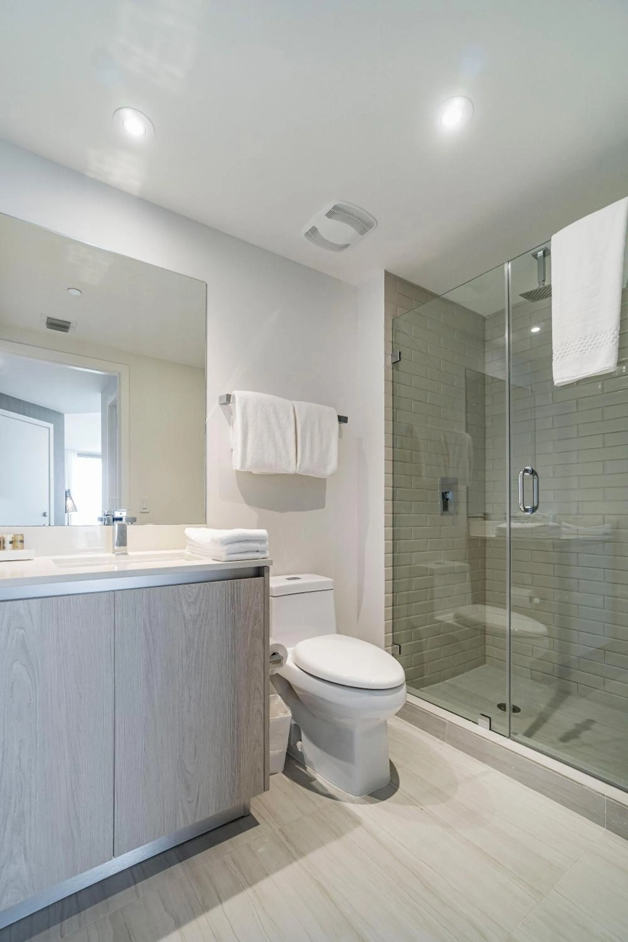Bathroom in Hyde Beach House Hollywood Private Suites