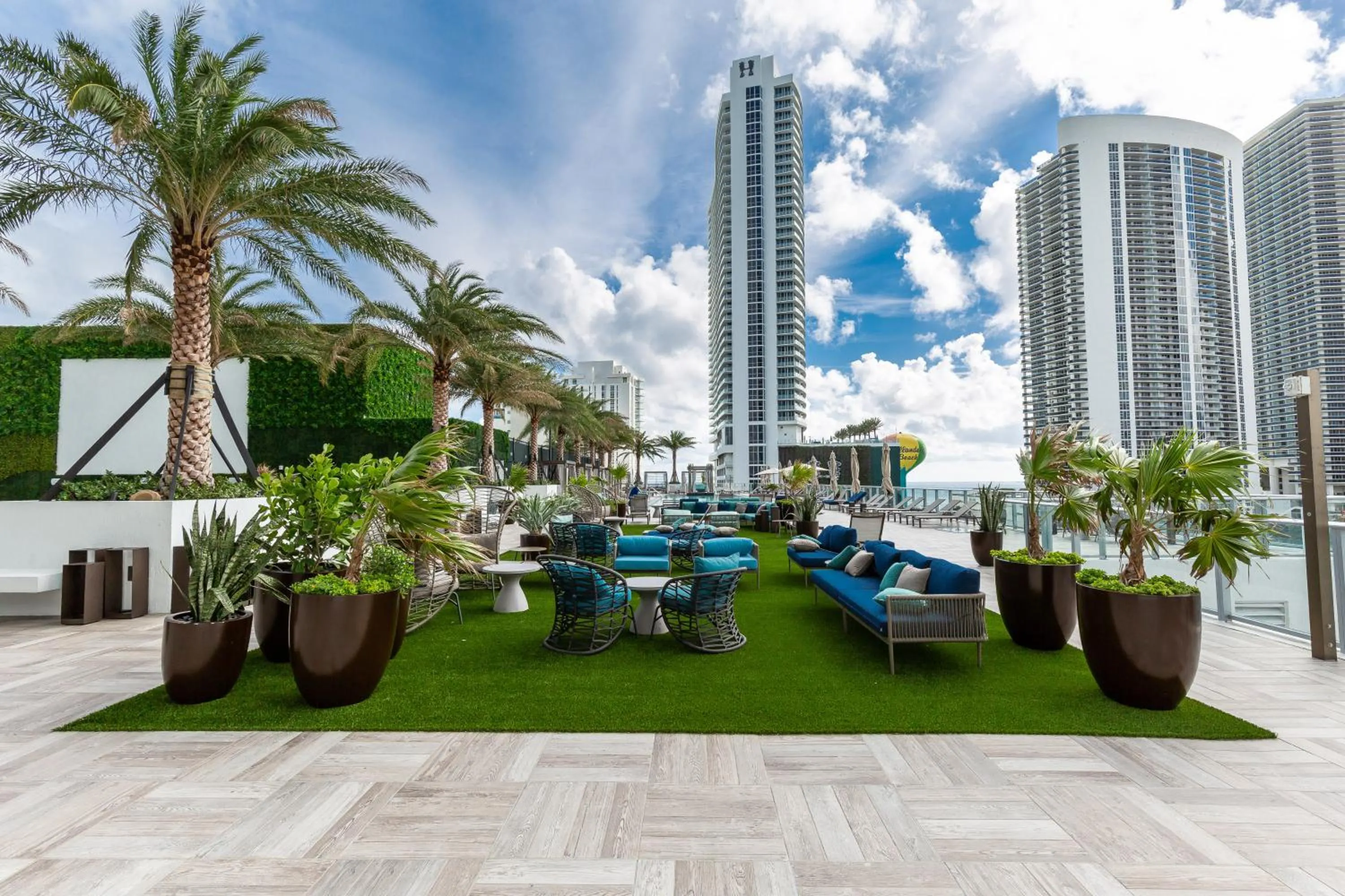 Banquet/Function facilities in Hyde Beach House Hollywood Private Suites