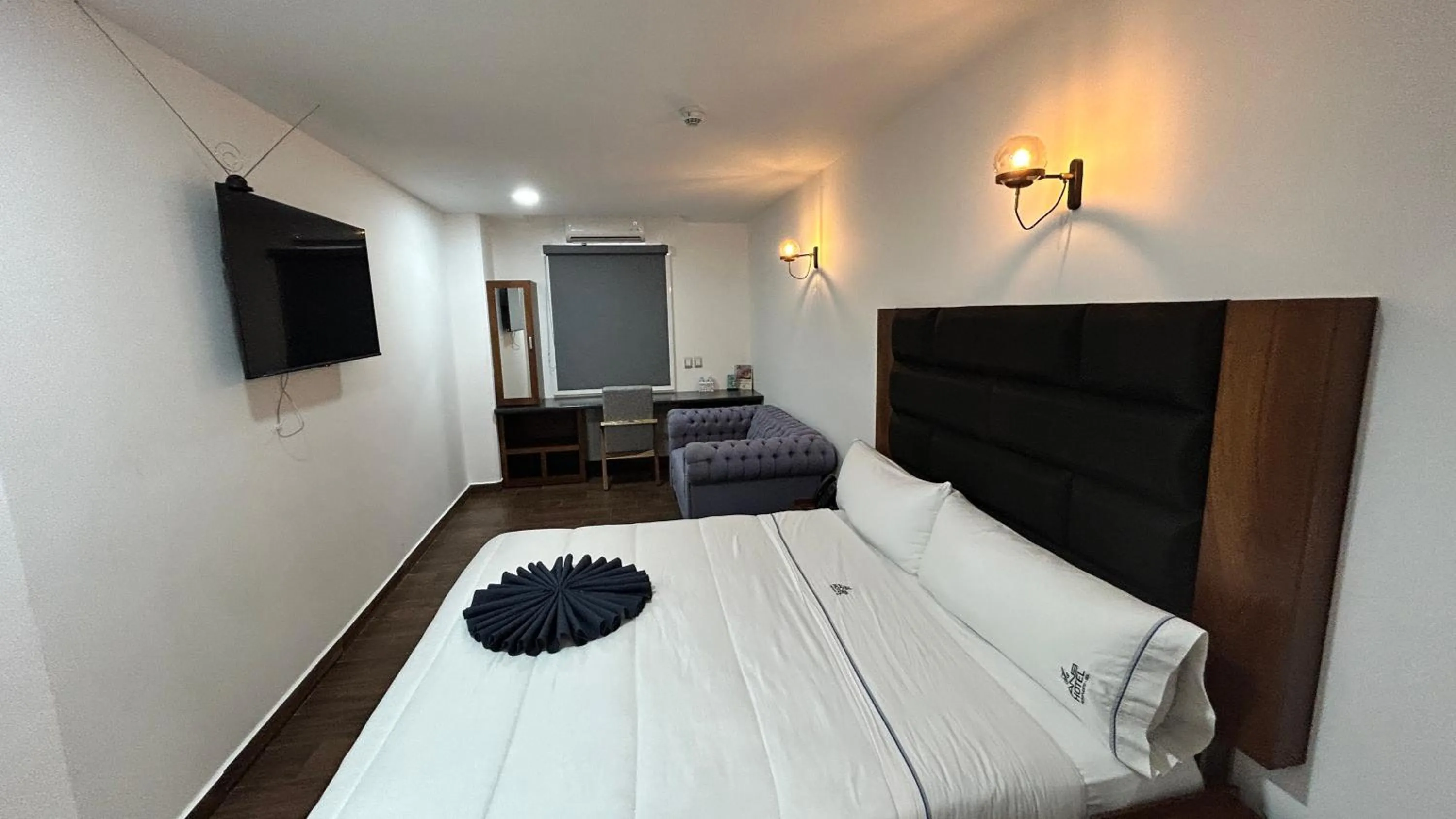 Photo of the whole room, Bed in Hotel ANB Aeropuerto Guadalajara