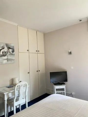 TV and multimedia, Bed in Hotel Biney