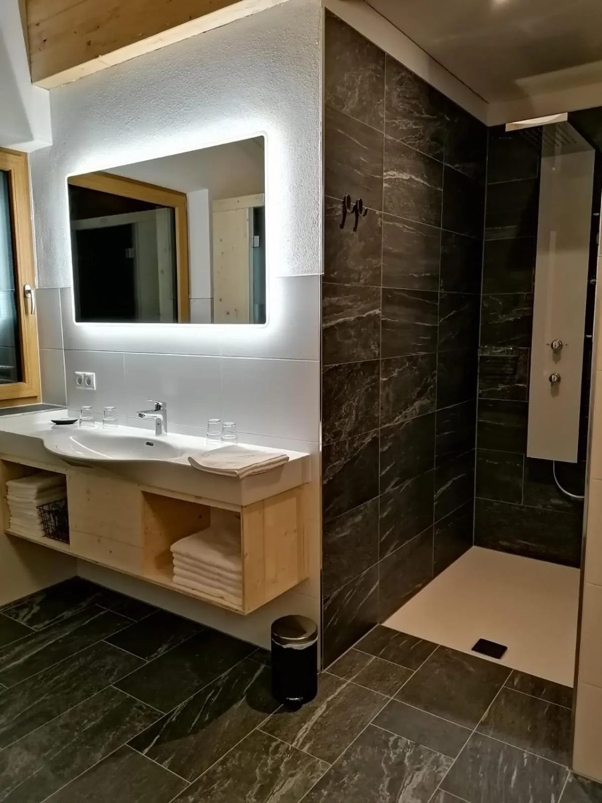 Shower in Studler Hofchalets