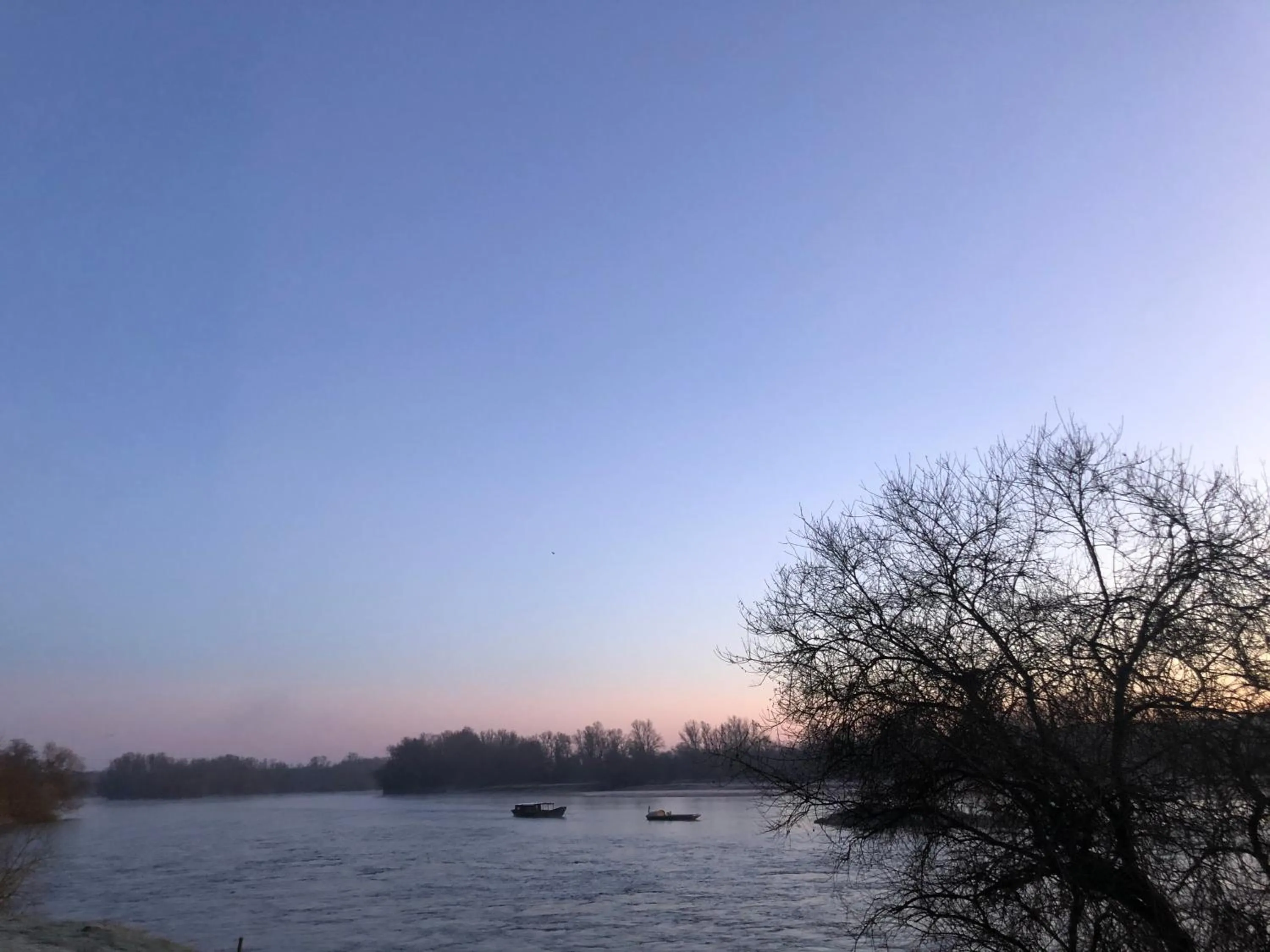 Day in Hotel De La Loire