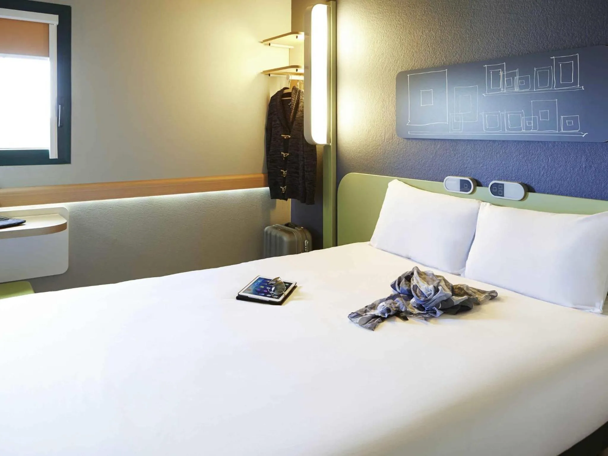 Bedroom, Bed in ibis budget Albi Terssac