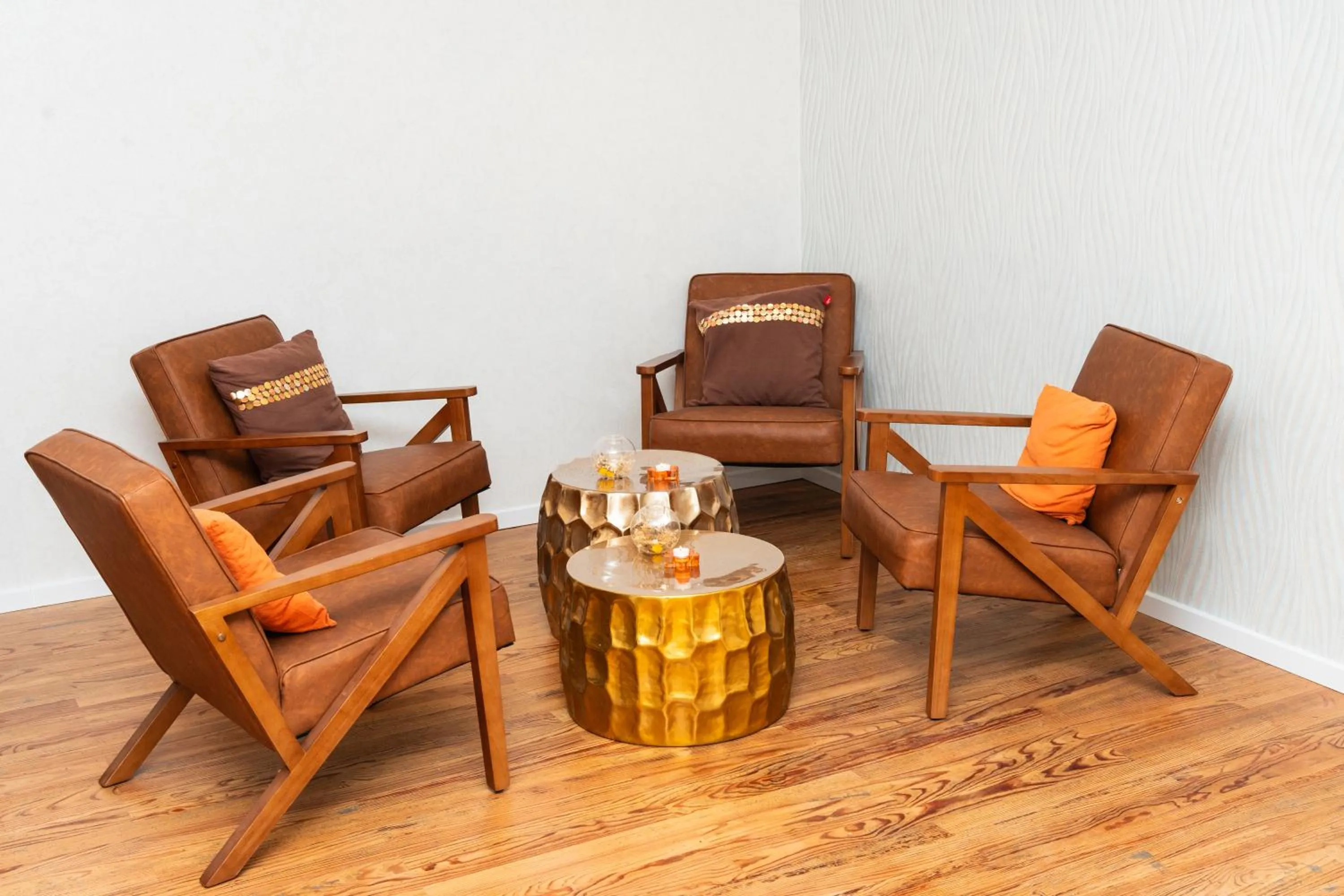 Communal lounge/ TV room in Hotel Phoenix