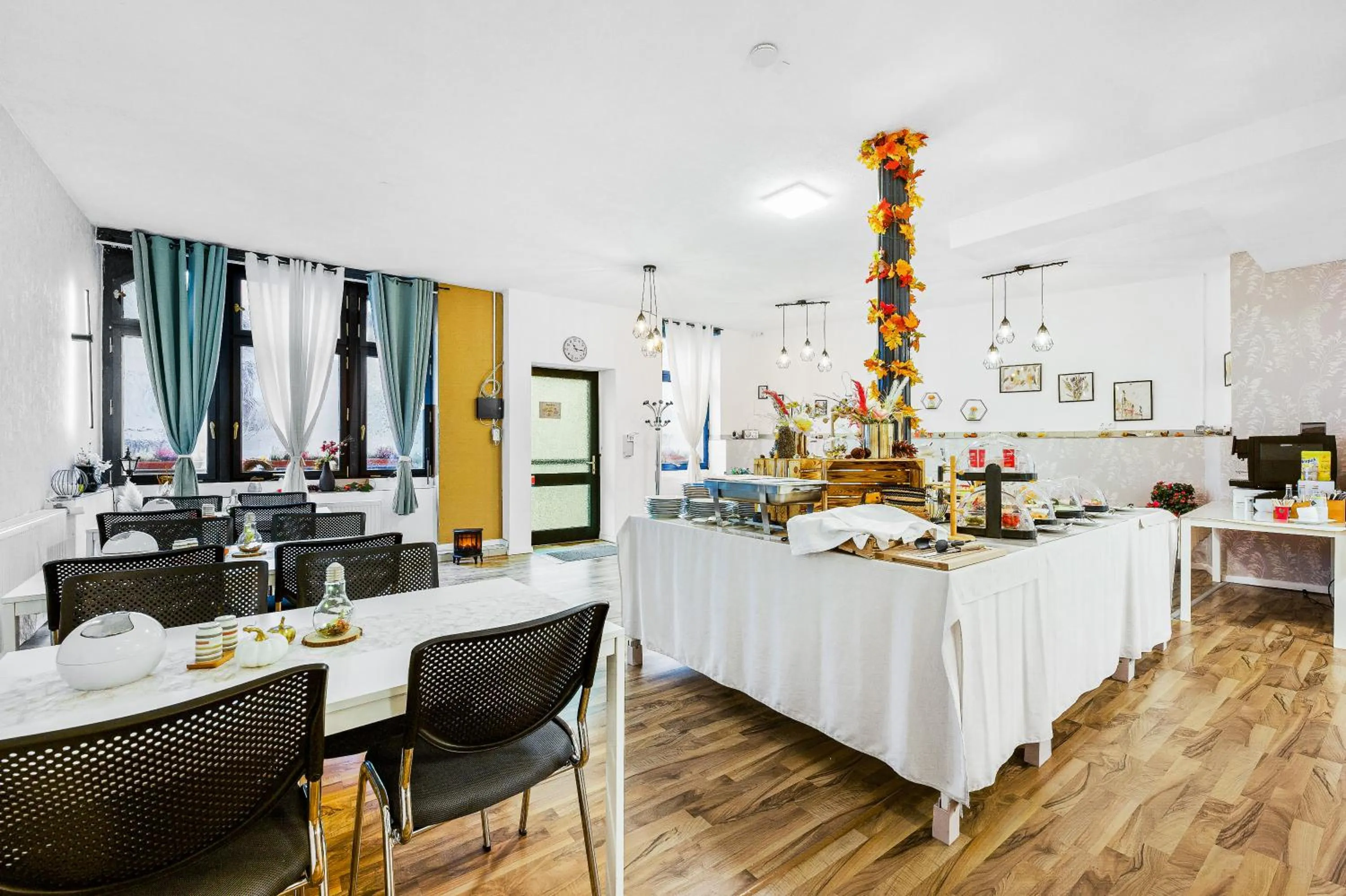 Breakfast in Hotel Phoenix