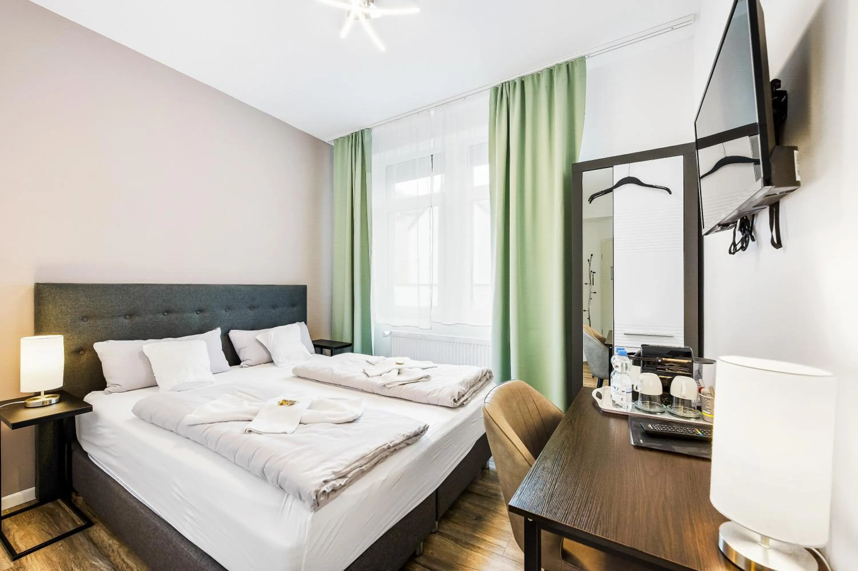 Bed in Hotel Phoenix