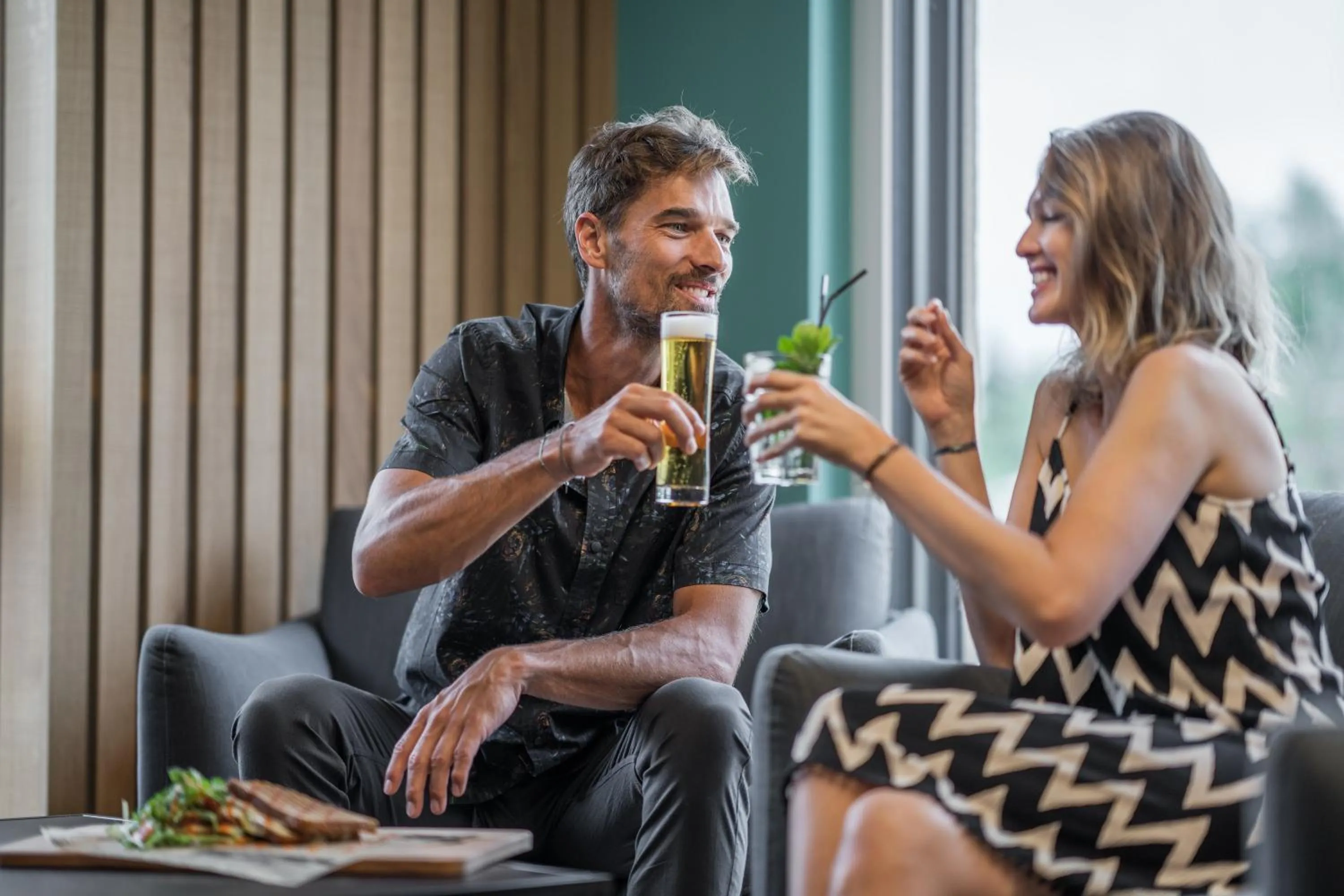 Restaurant/places to eat in Lakeside77