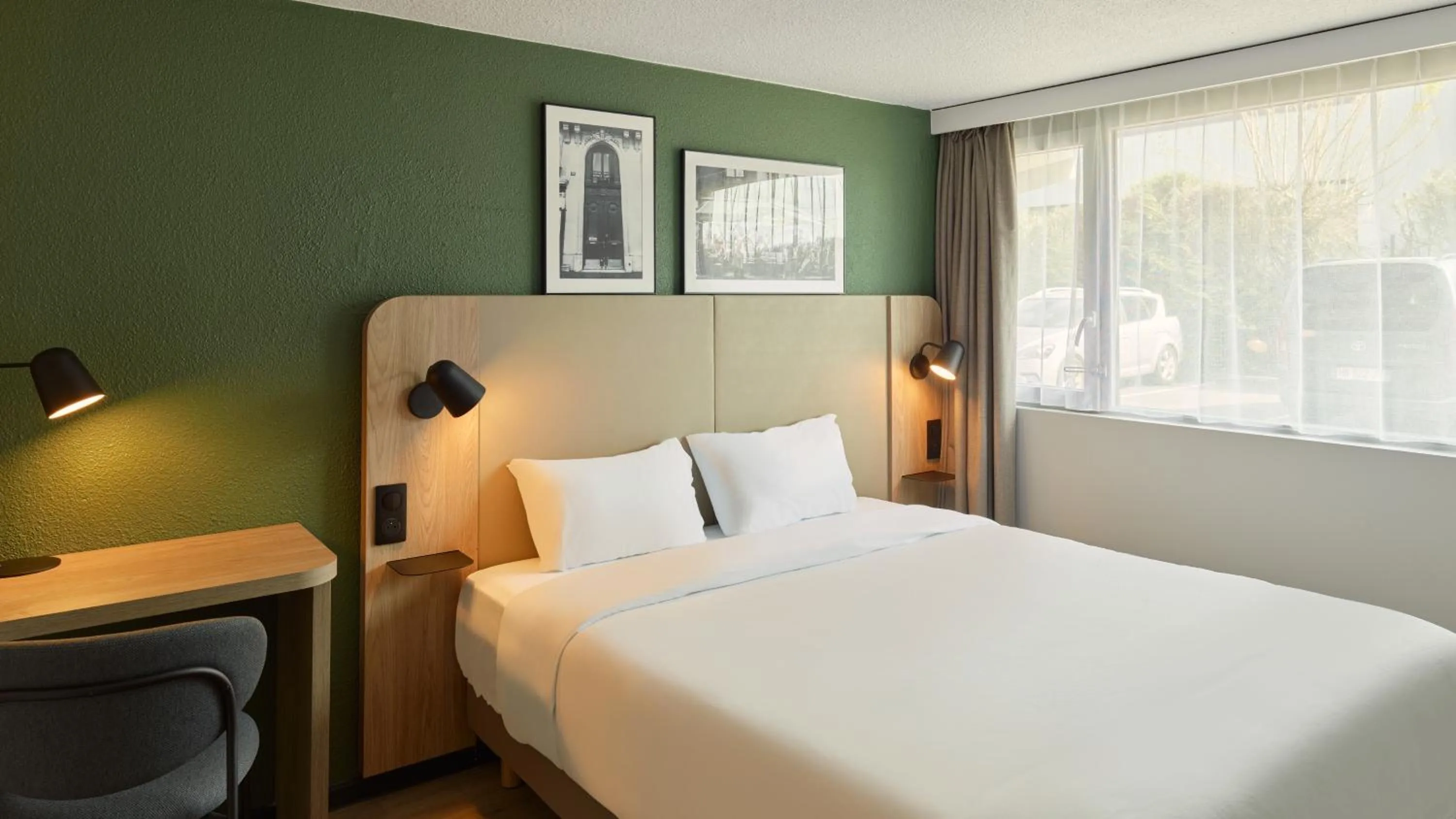 Bed in Campanile Lille Nord Wasquehal