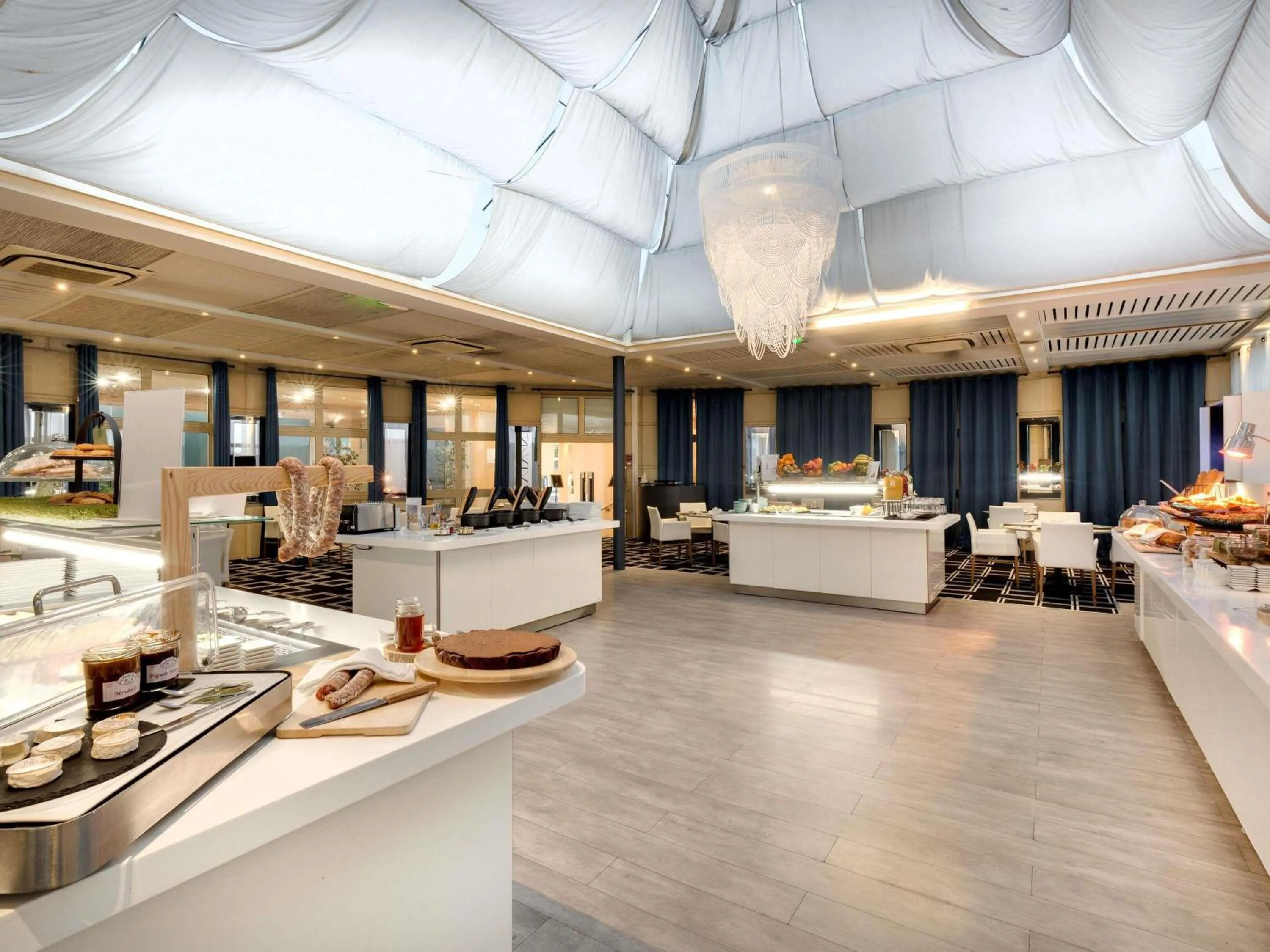 Breakfast in Mercure Montpellier Centre Antigone