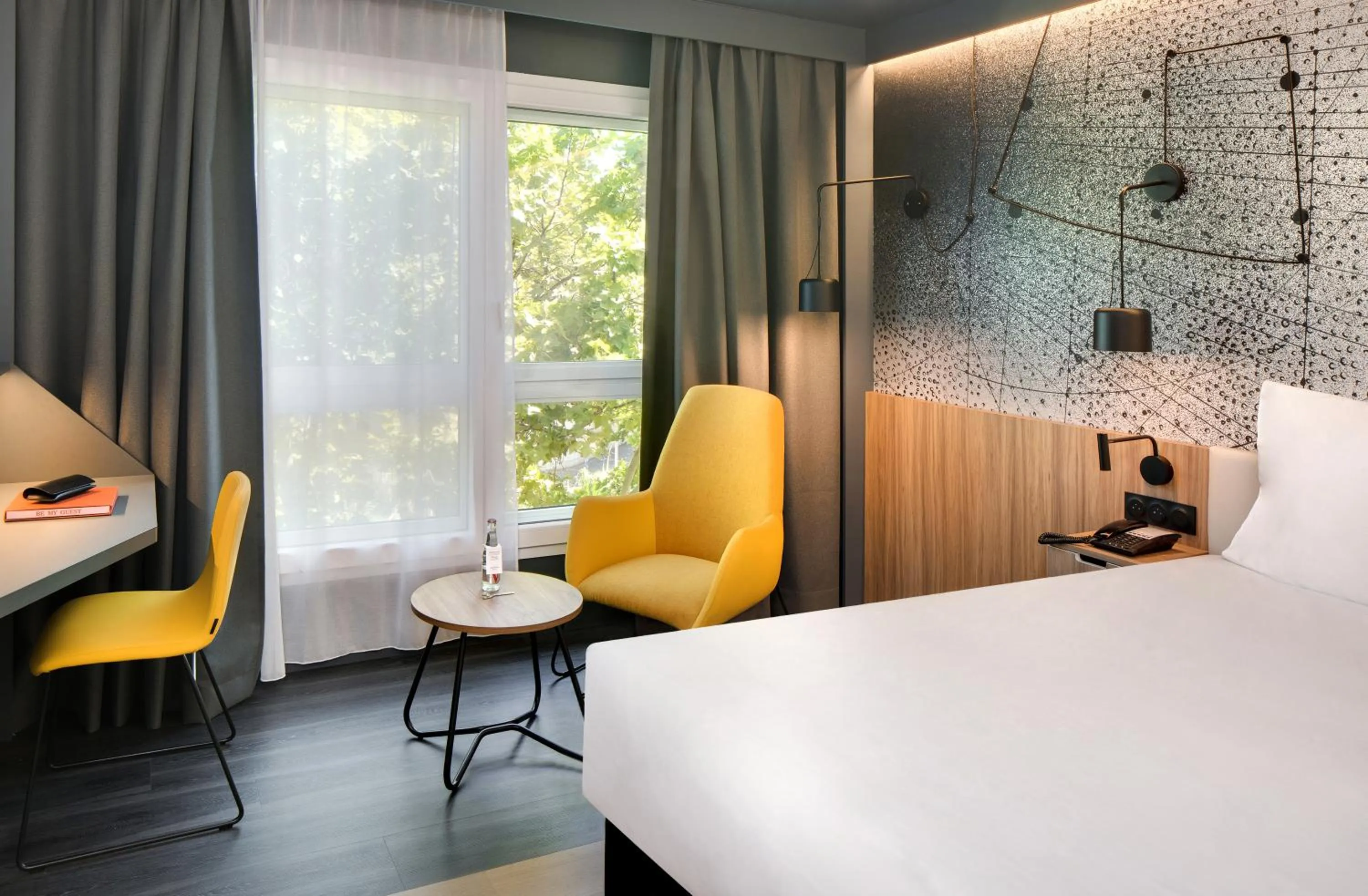 Bed in Mercure Montpellier Centre Antigone