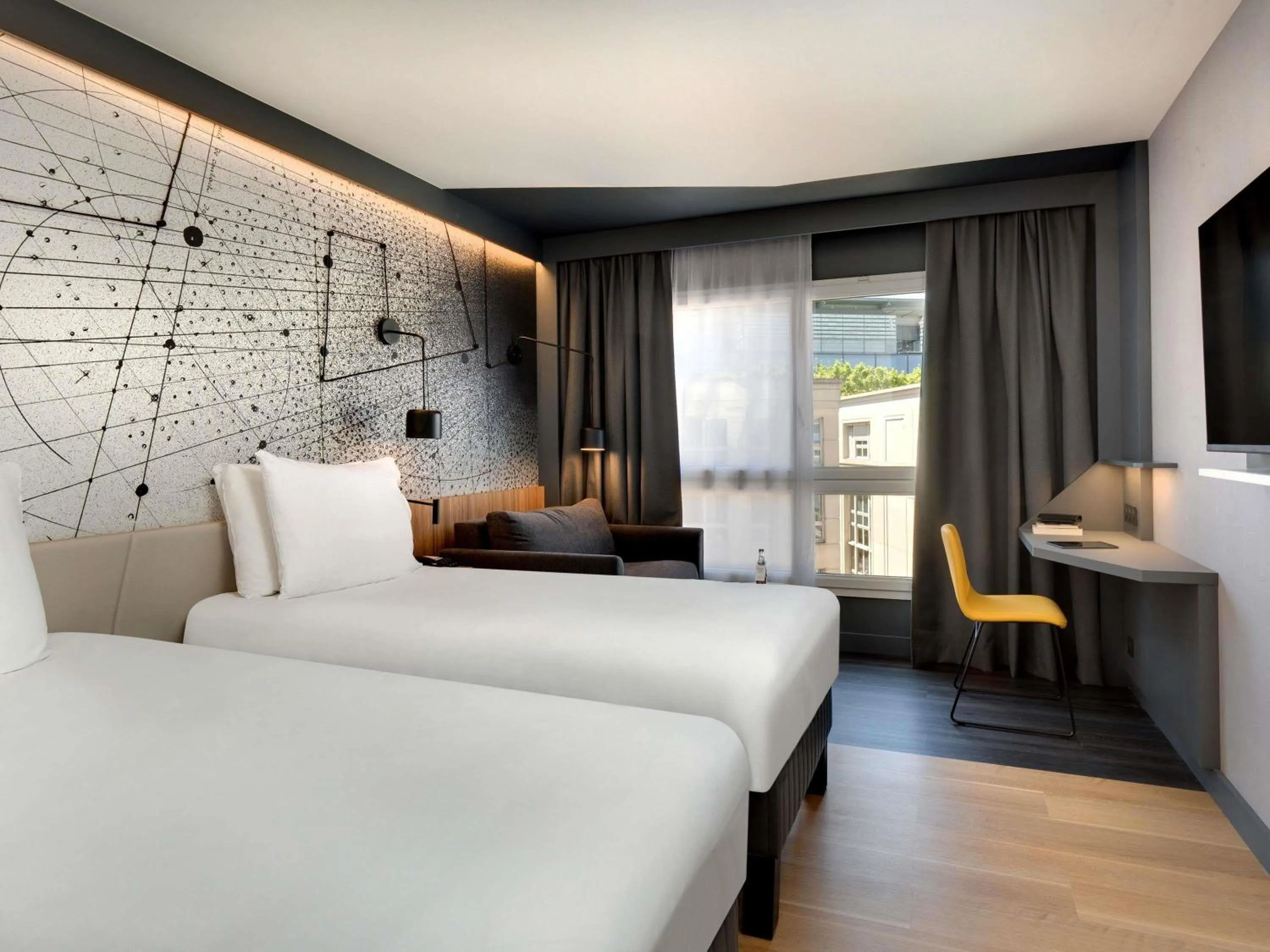 Bedroom, Bed in Mercure Montpellier Centre Antigone