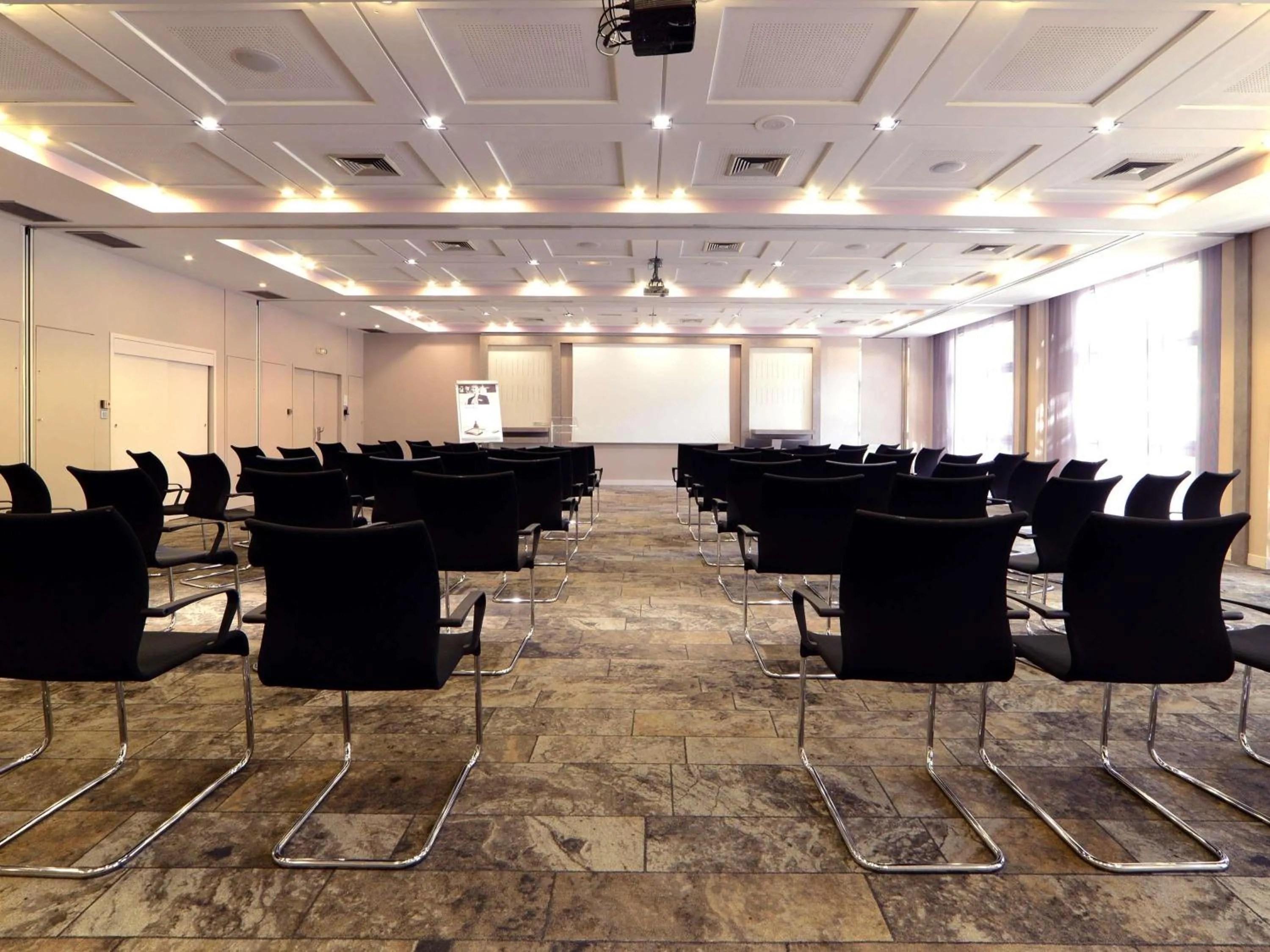 Meeting/conference room in Mercure Montpellier Centre Antigone