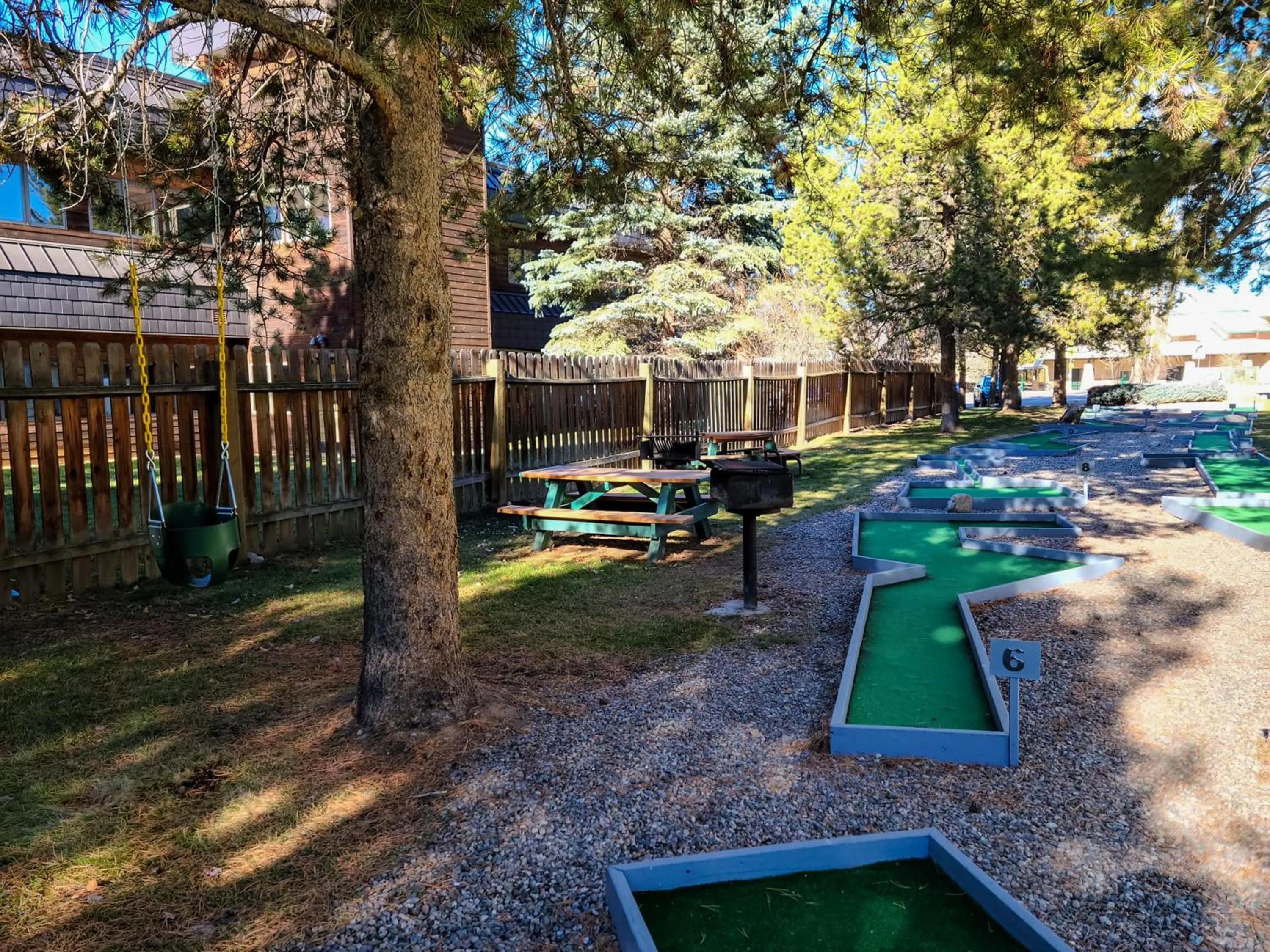 Minigolf in The Fold Hotels Steamboat Springs