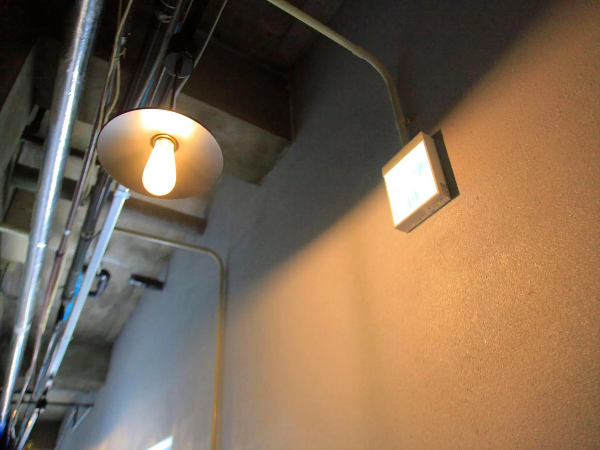 Decorative detail in Hotel bin